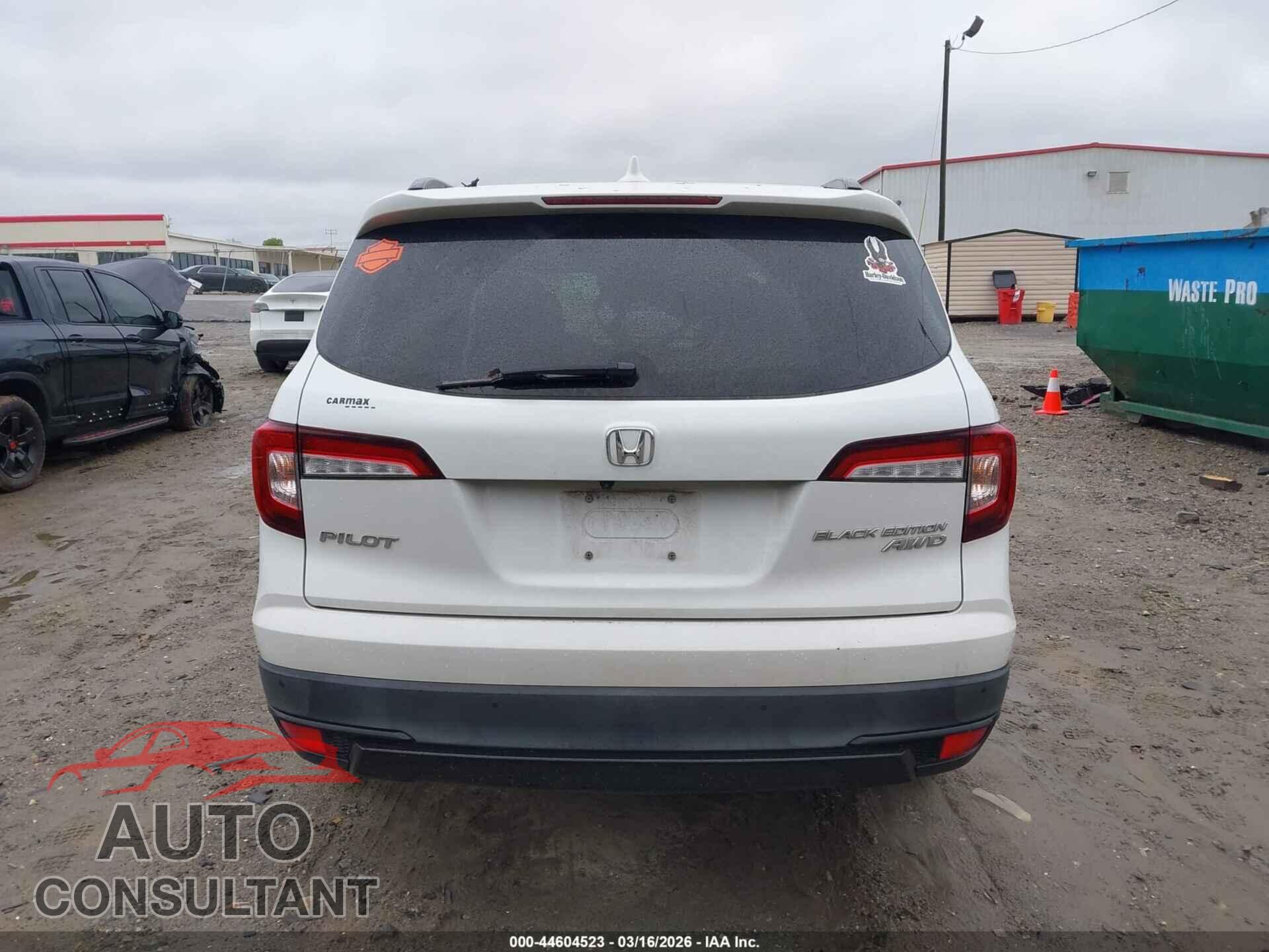 HONDA PILOT 2021 - 5FNYF6H75MB020161
