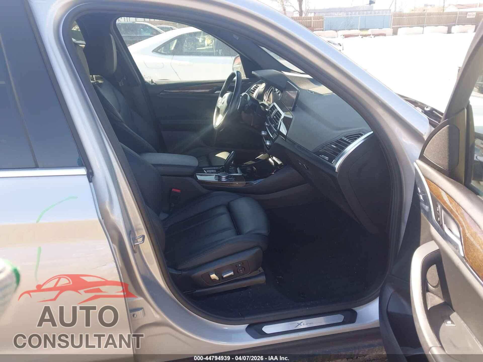 BMW X3 2019 - 5UXTR9C50KLP94061