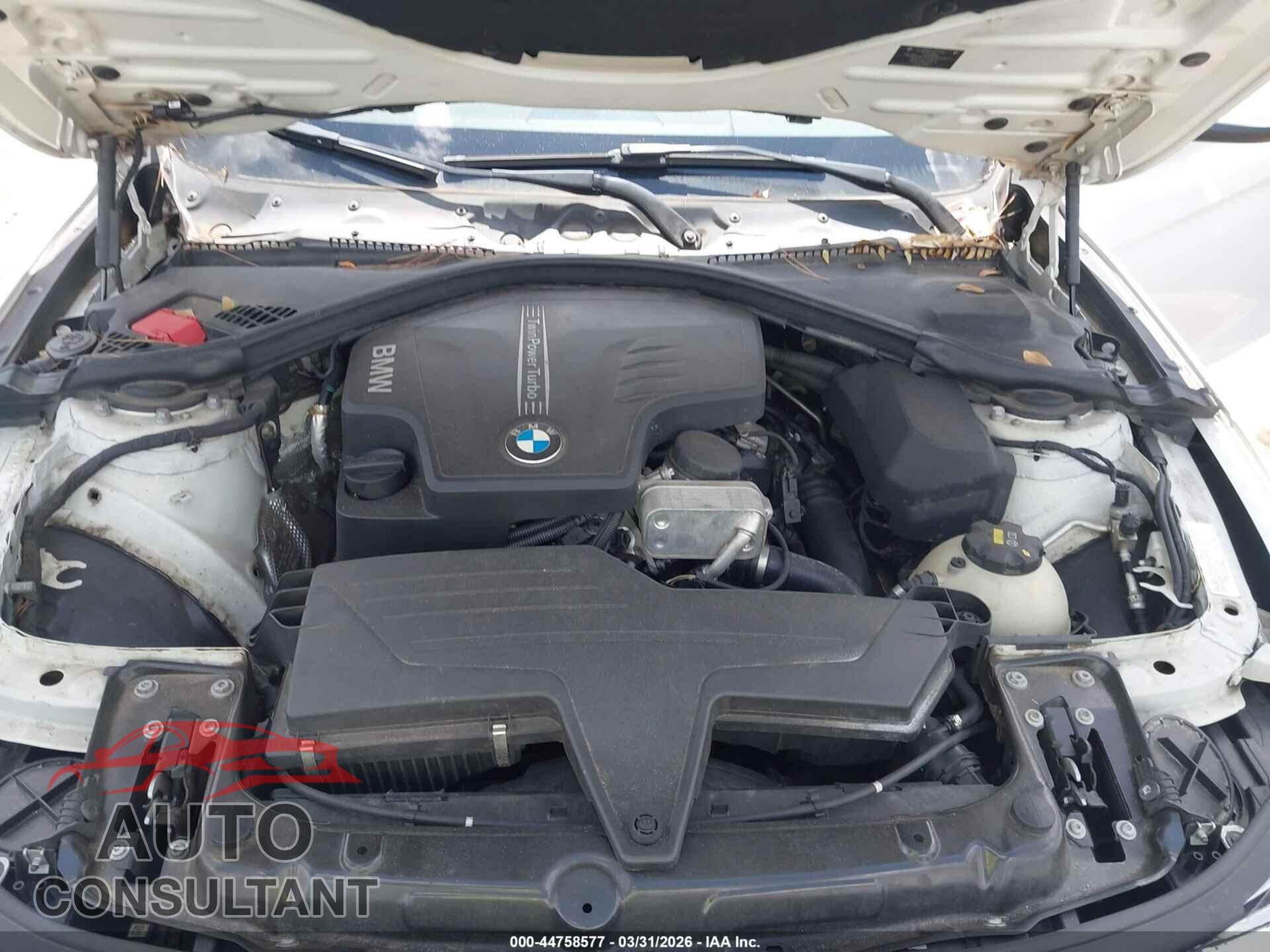 BMW 320I 2015 - WBA3B1G56FNT04490