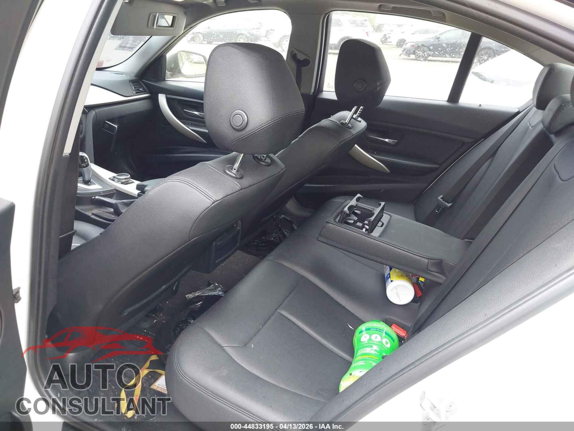 BMW 320I 2014 - WBA3C3G54ENS70086