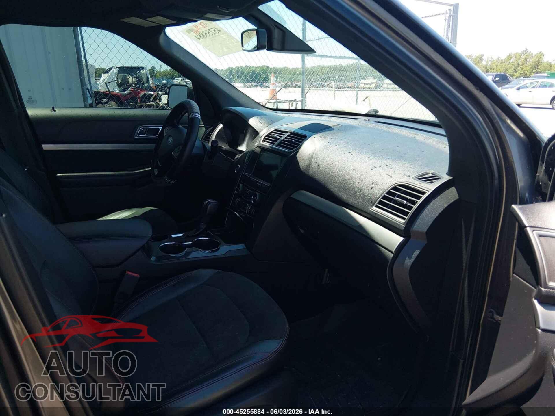 FORD EXPLORER 2018 - 1FM5K7D86JGB26165