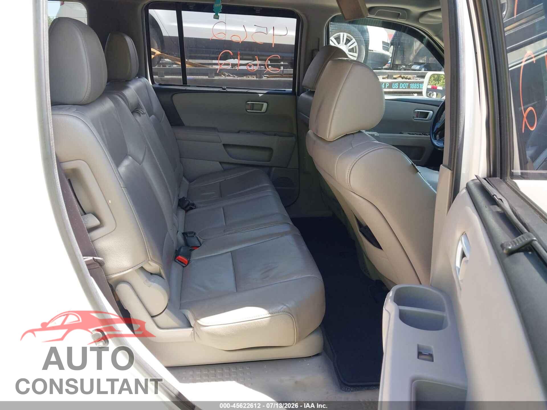 HONDA PILOT 2013 - 5FNYF4H98DB011654