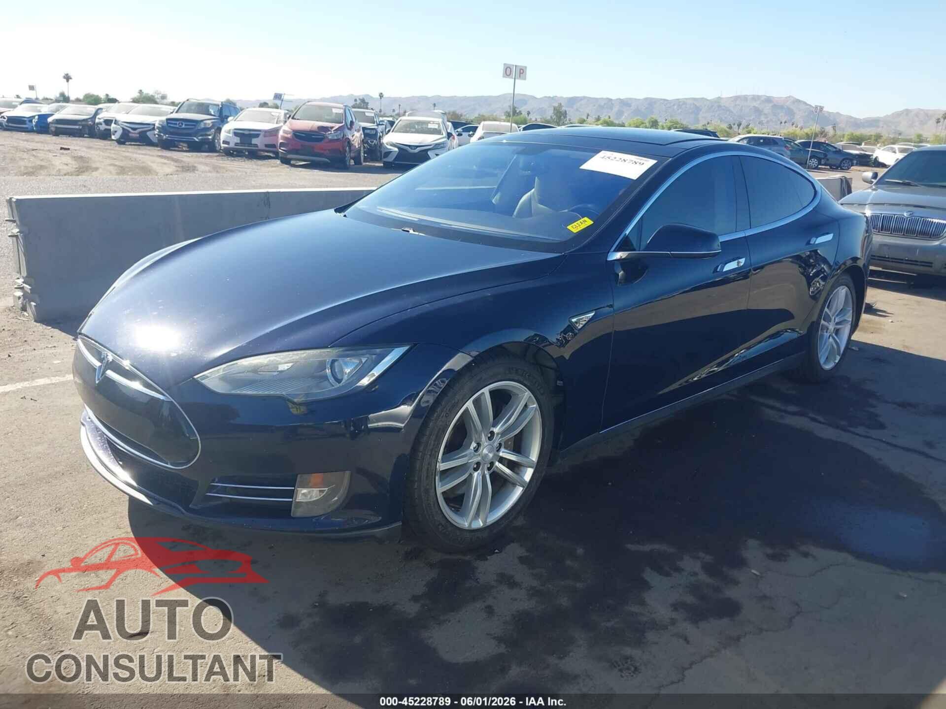 TESLA MODEL S 2013 - 5YJSA1DN3DFP20935