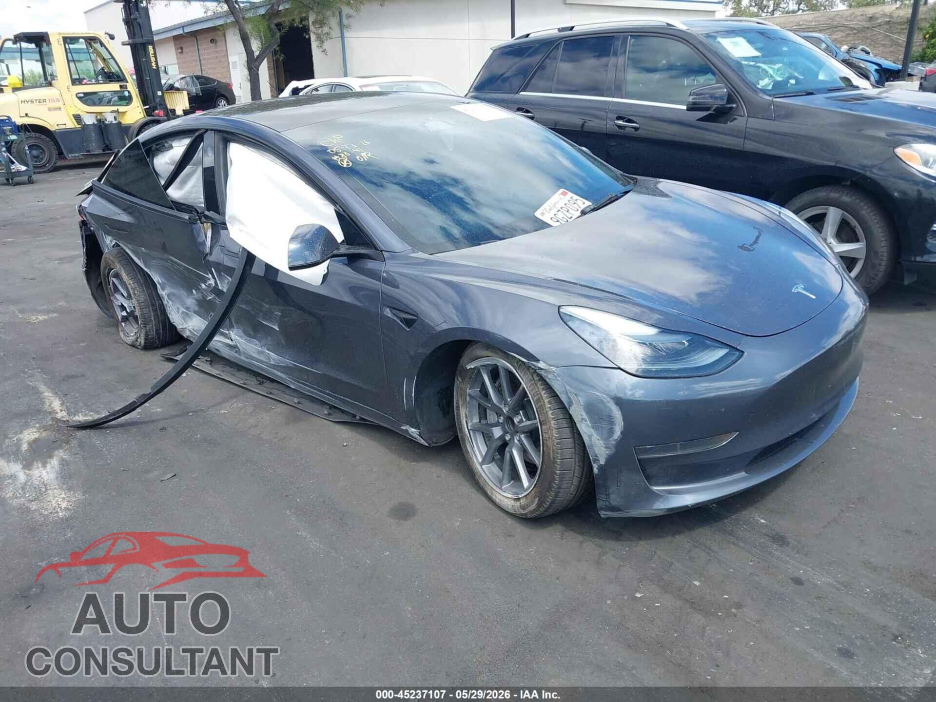 TESLA MODEL 3 2023 - 5YJ3E1EA4PF606077
