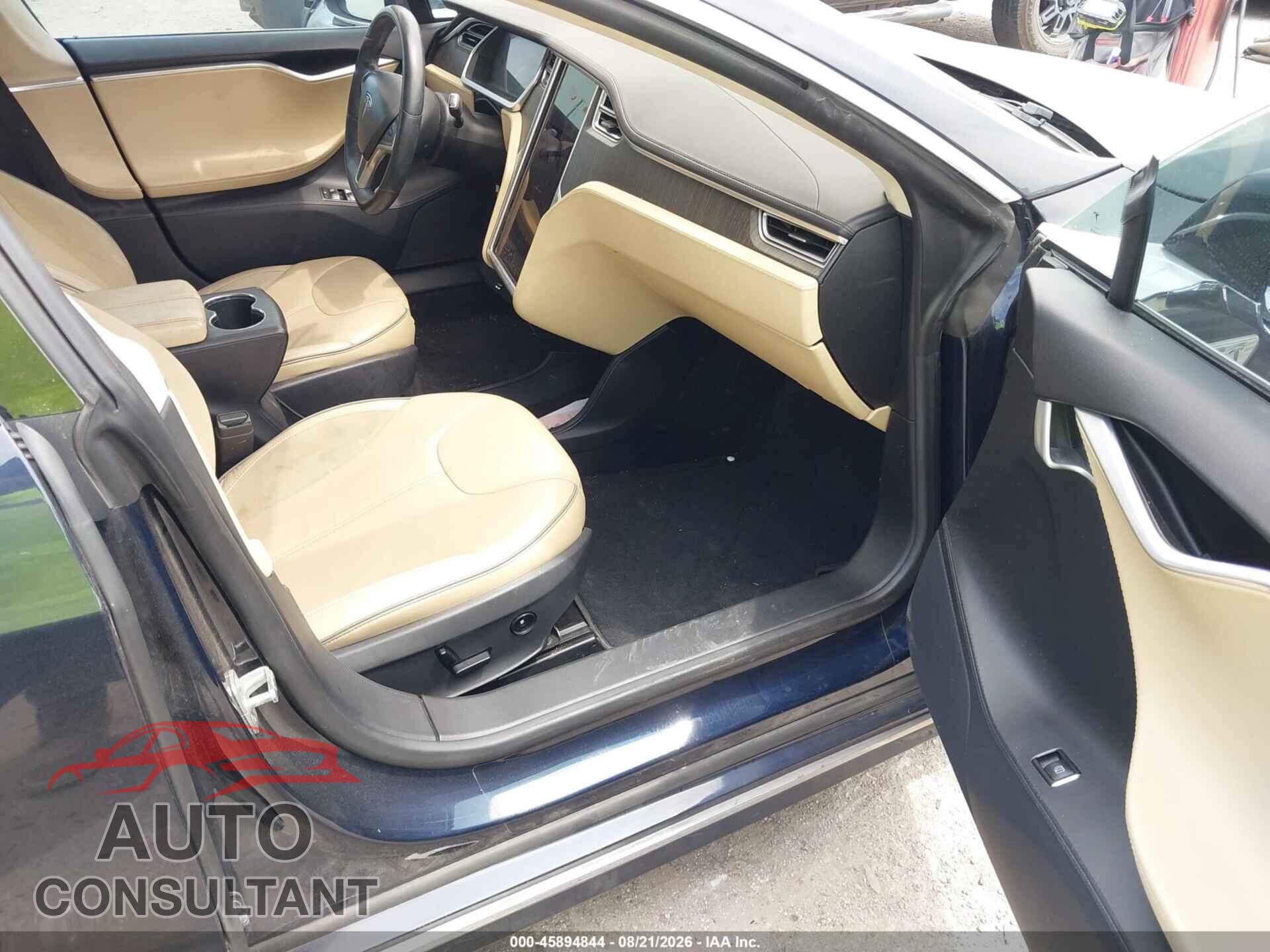 TESLA MODEL S 2013 - 5YJSA1DP6DFP13107