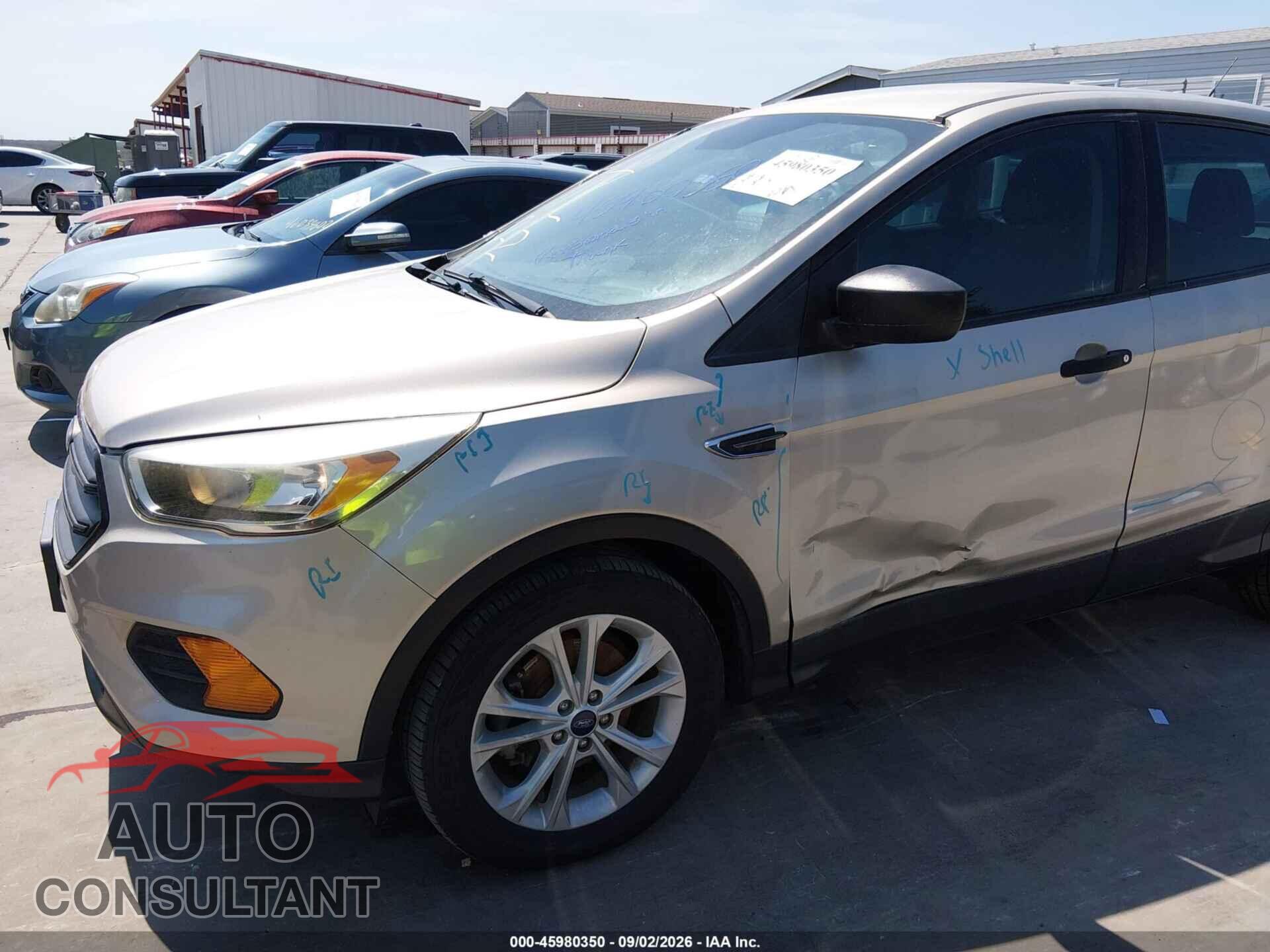 FORD ESCAPE 2017 - 1FMCU0F73HUC78235