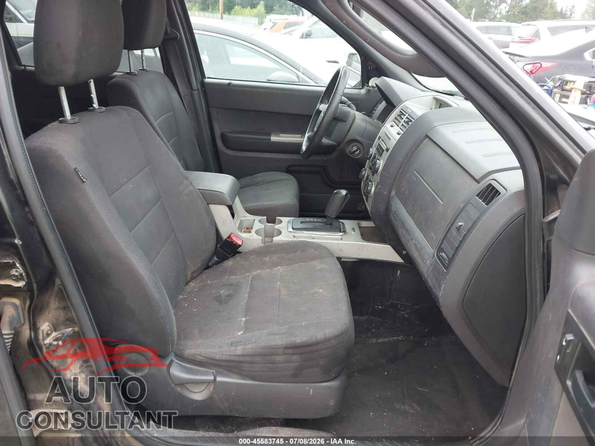 FORD ESCAPE 2011 - 1FMCU9DG8BKA50595