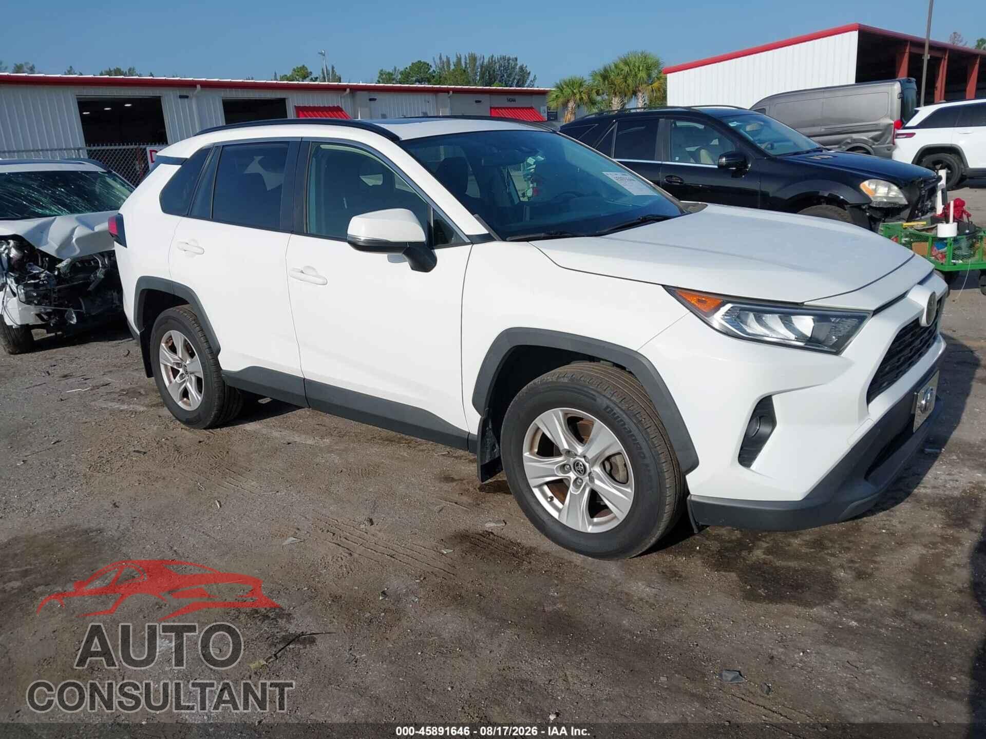 TOYOTA RAV4 2019 - JTMP1RFV0KD042716