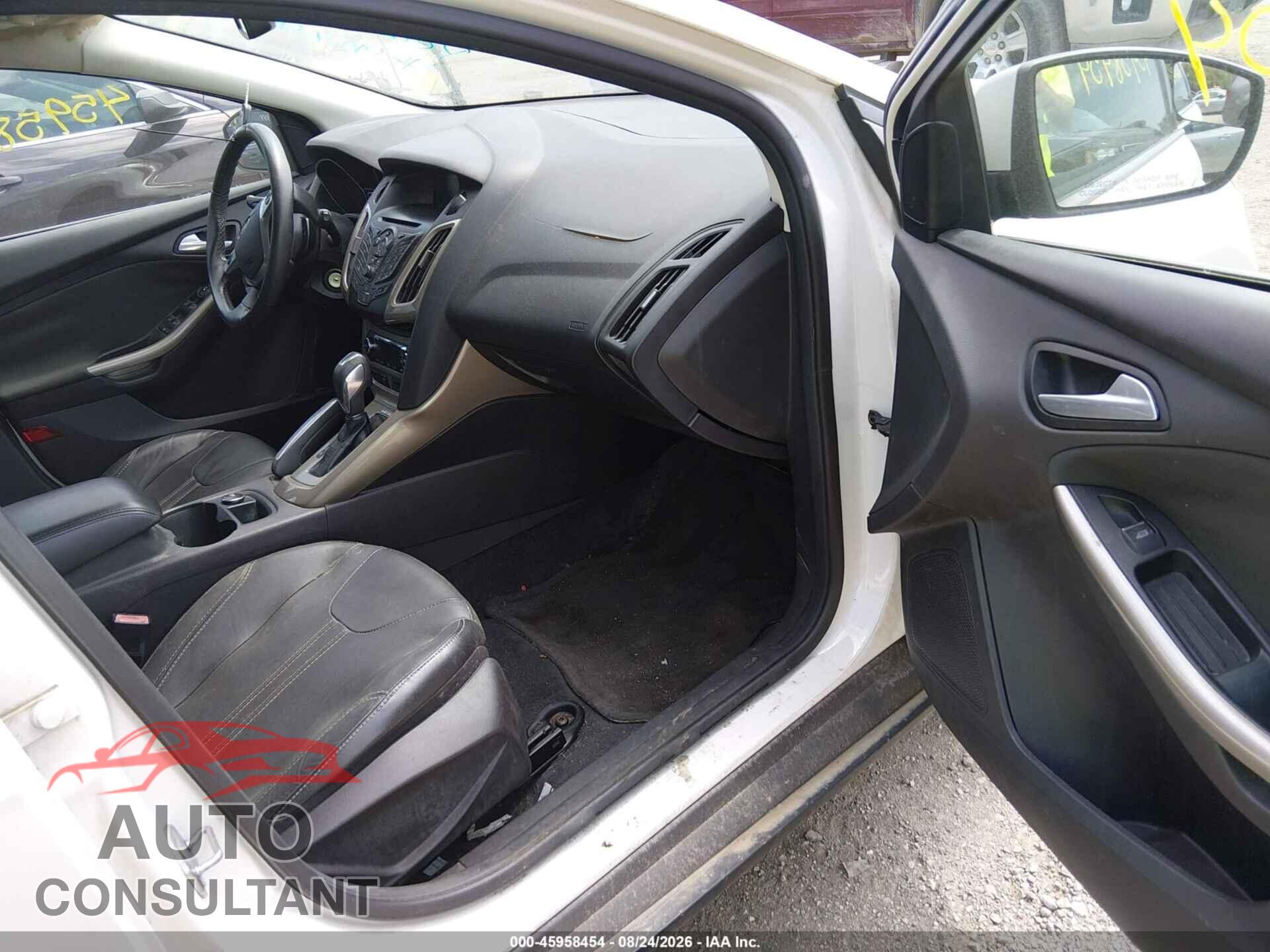 FORD FOCUS 2012 - 1FAHP3M29CL409053