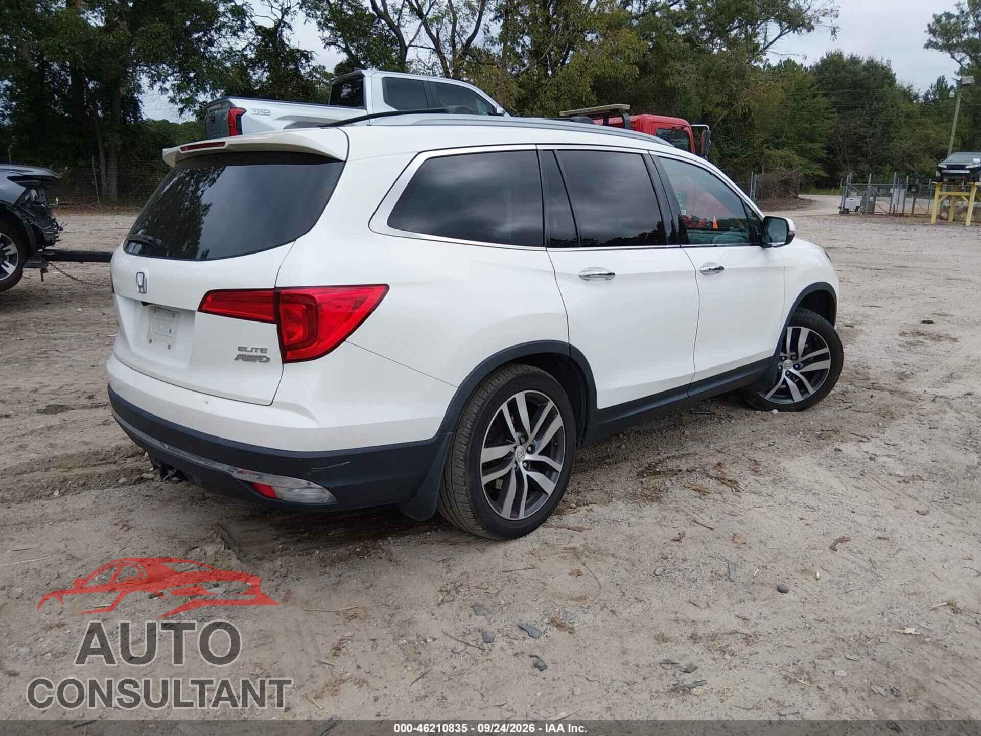 HONDA PILOT 2018 - 5FNYF6H05JB016187