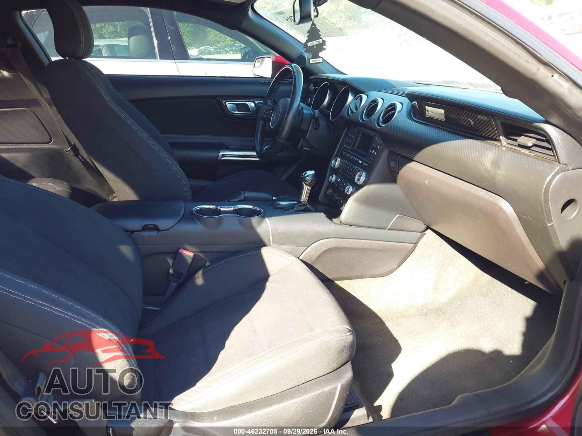 FORD MUSTANG 2018 - 1FA6P8TH5J5116410