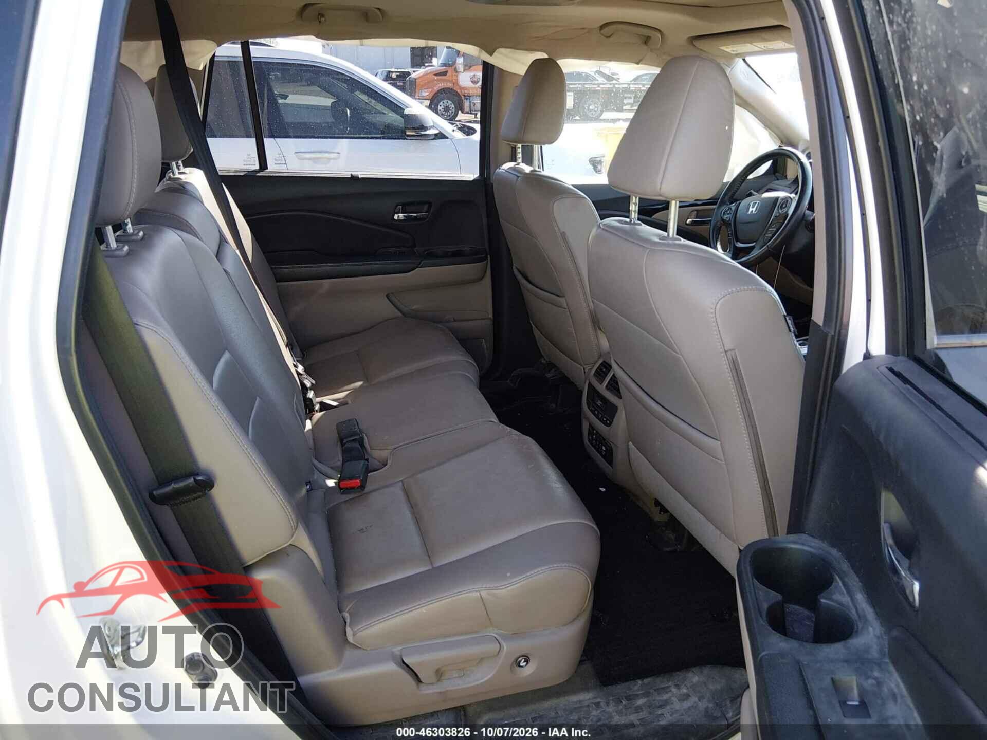 HONDA PILOT 2017 - 5FNYF6H98HB006388