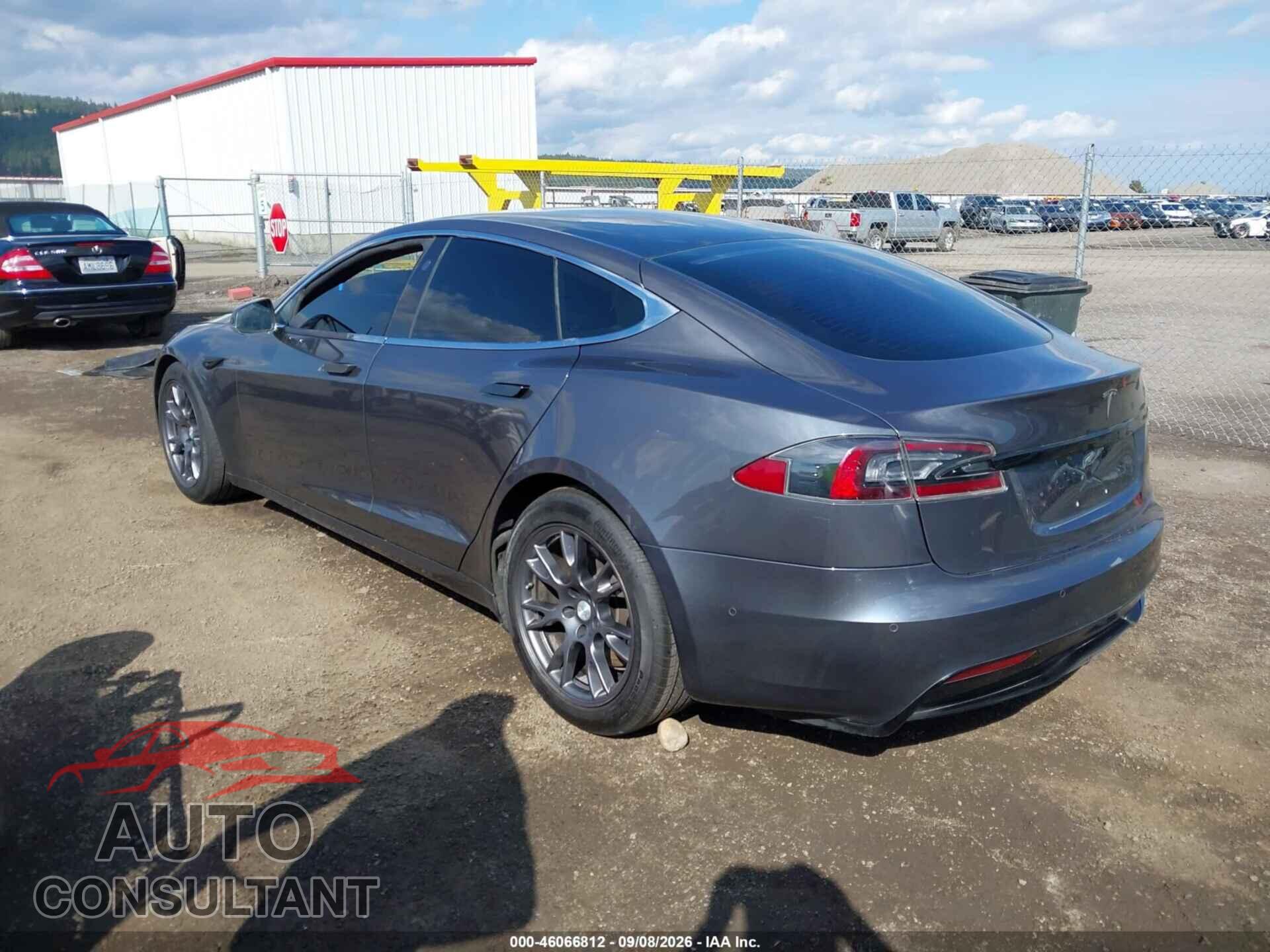 TESLA MODEL S 2021 - 5YJSA1E56MF428310