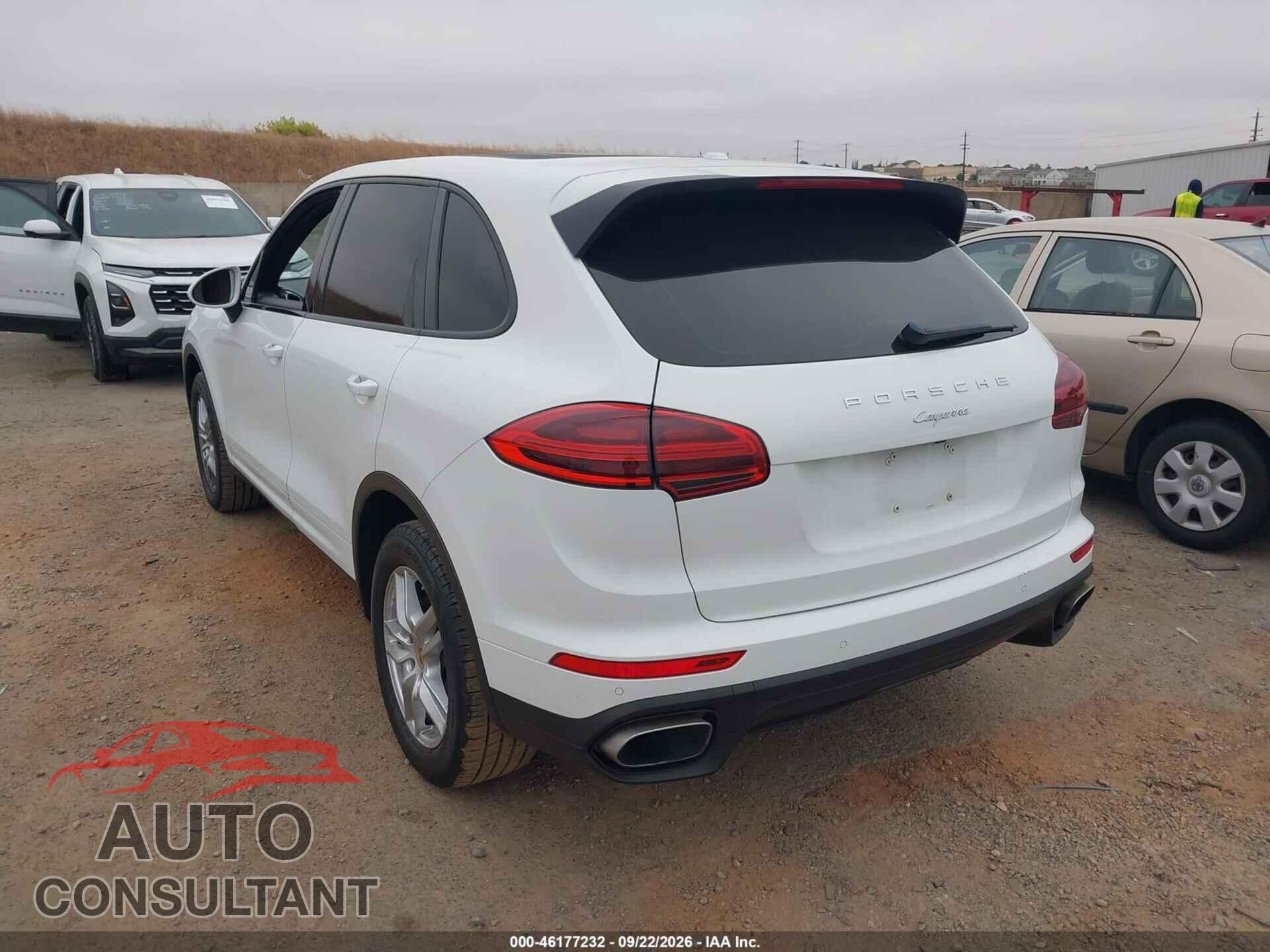 PORSCHE CAYENNE 2016 - WP1AA2A24GKA13098