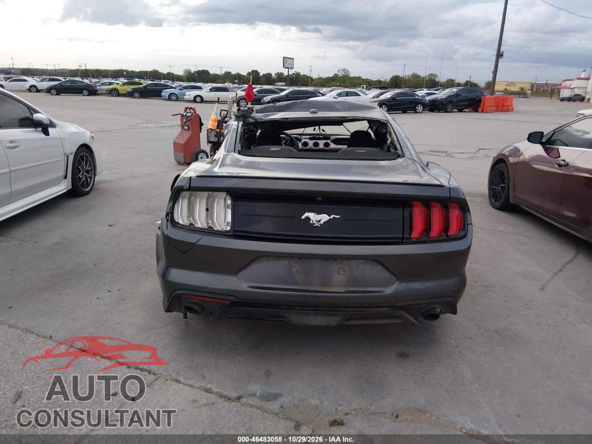 FORD MUSTANG 2018 - 1FA6P8TH9J5172091
