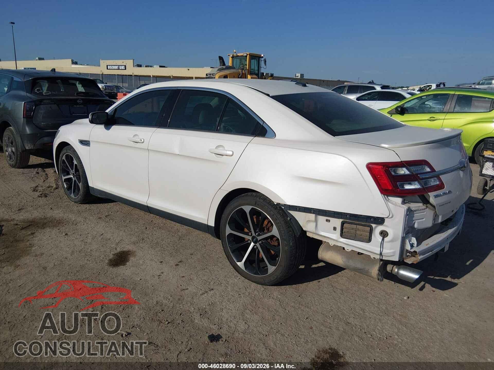 FORD TAURUS 2015 - 1FAHP2E89FG209056