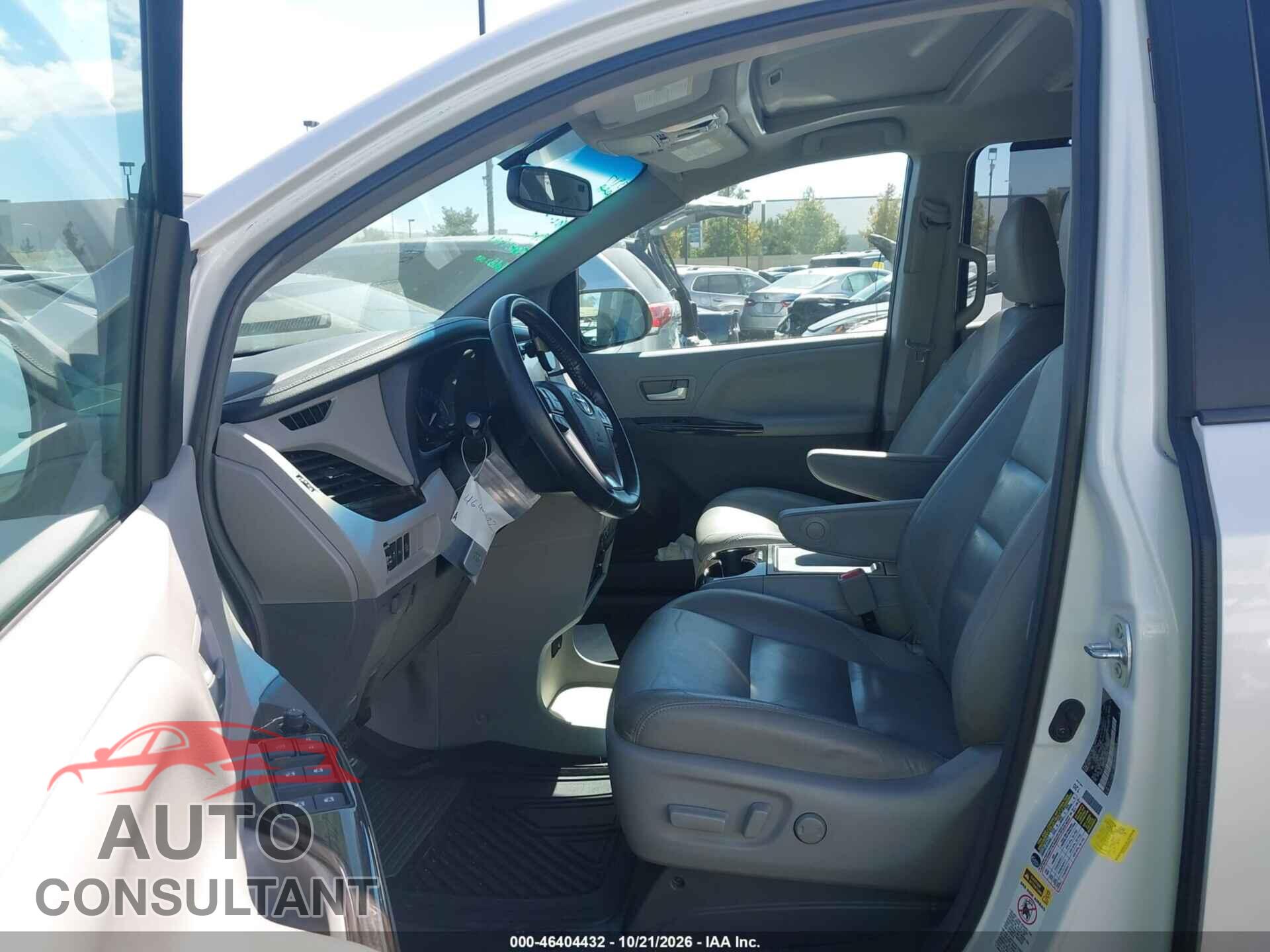 TOYOTA SIENNA 2017 - 5TDYZ3DC2HS855239