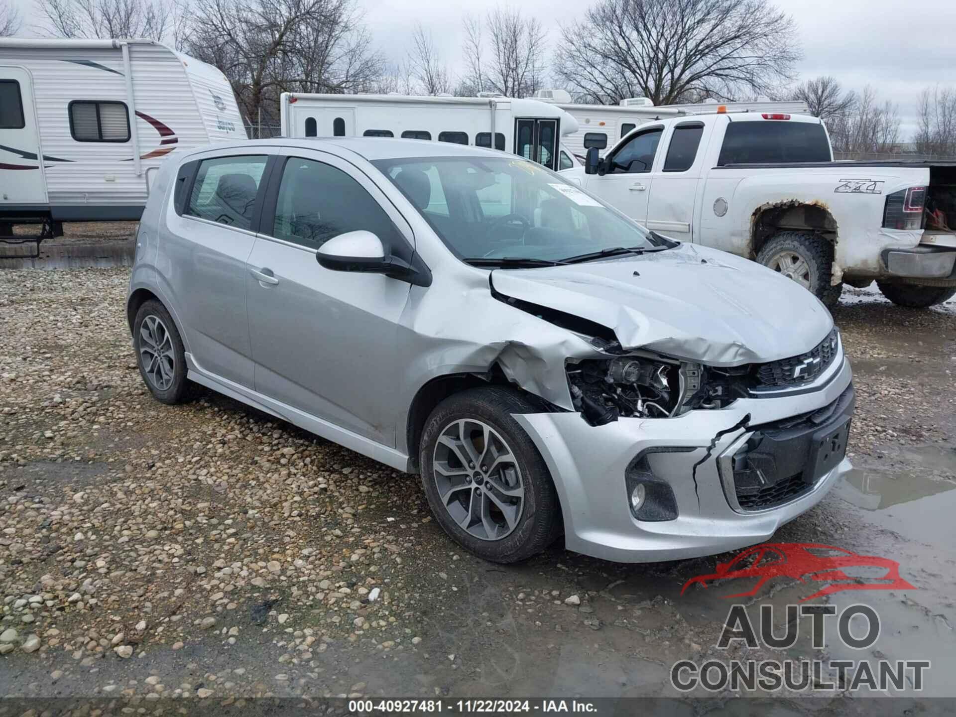 CHEVROLET SONIC 2018 - 1G1JD6SH8J4124518