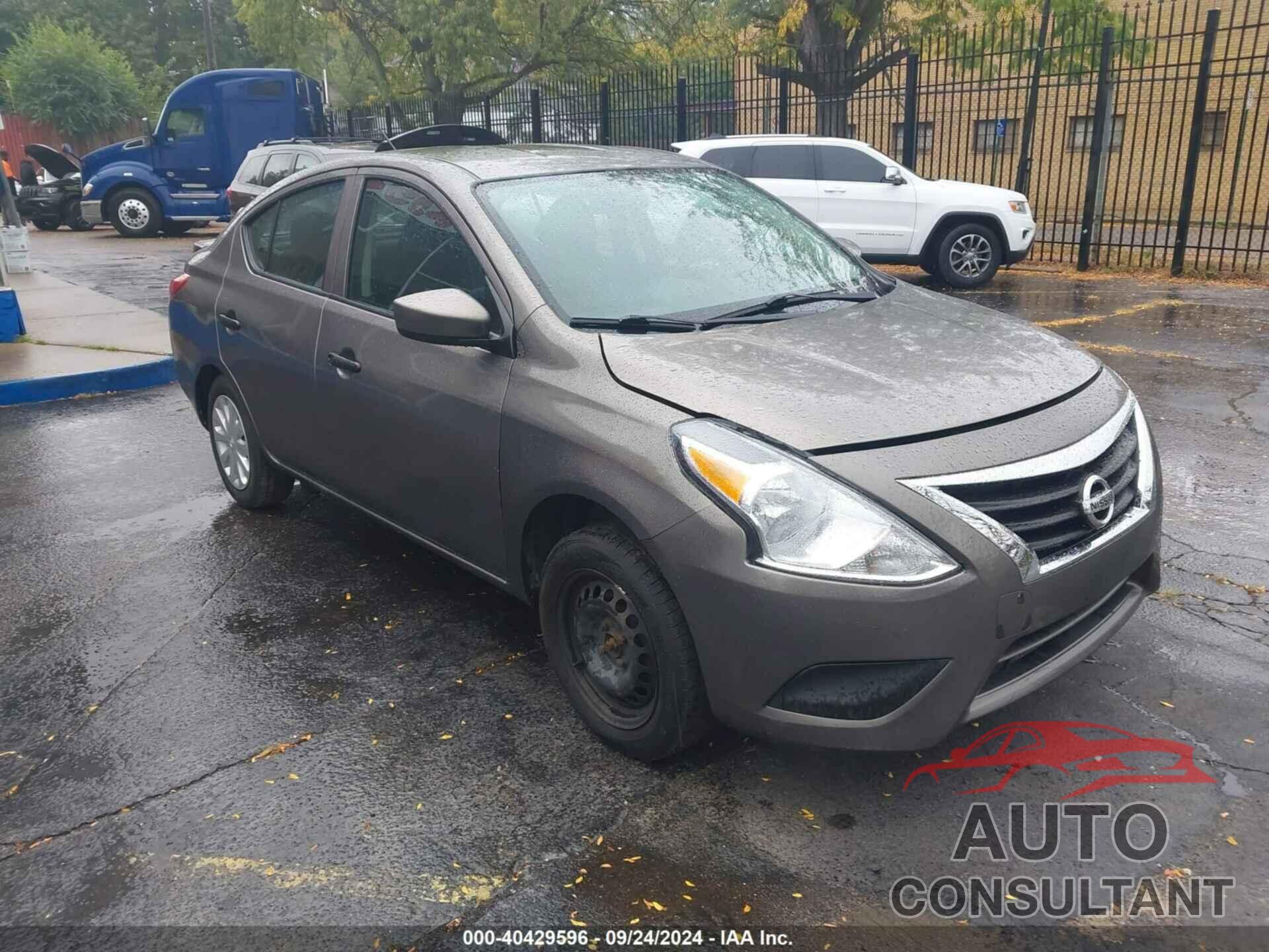 NISSAN VERSA 2017 - 3N1CN7AP0HL801662