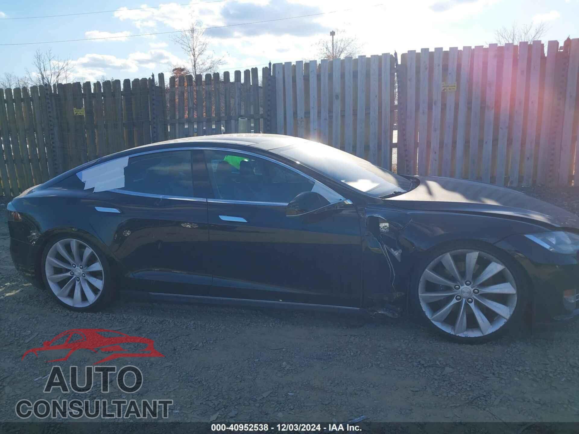 TESLA MODEL S 2013 - 5YJSA1DP4DFP07404