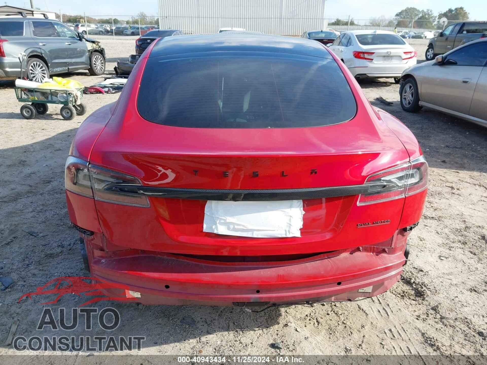 TESLA MODEL S 2017 - 5YJSA1E23HF224575