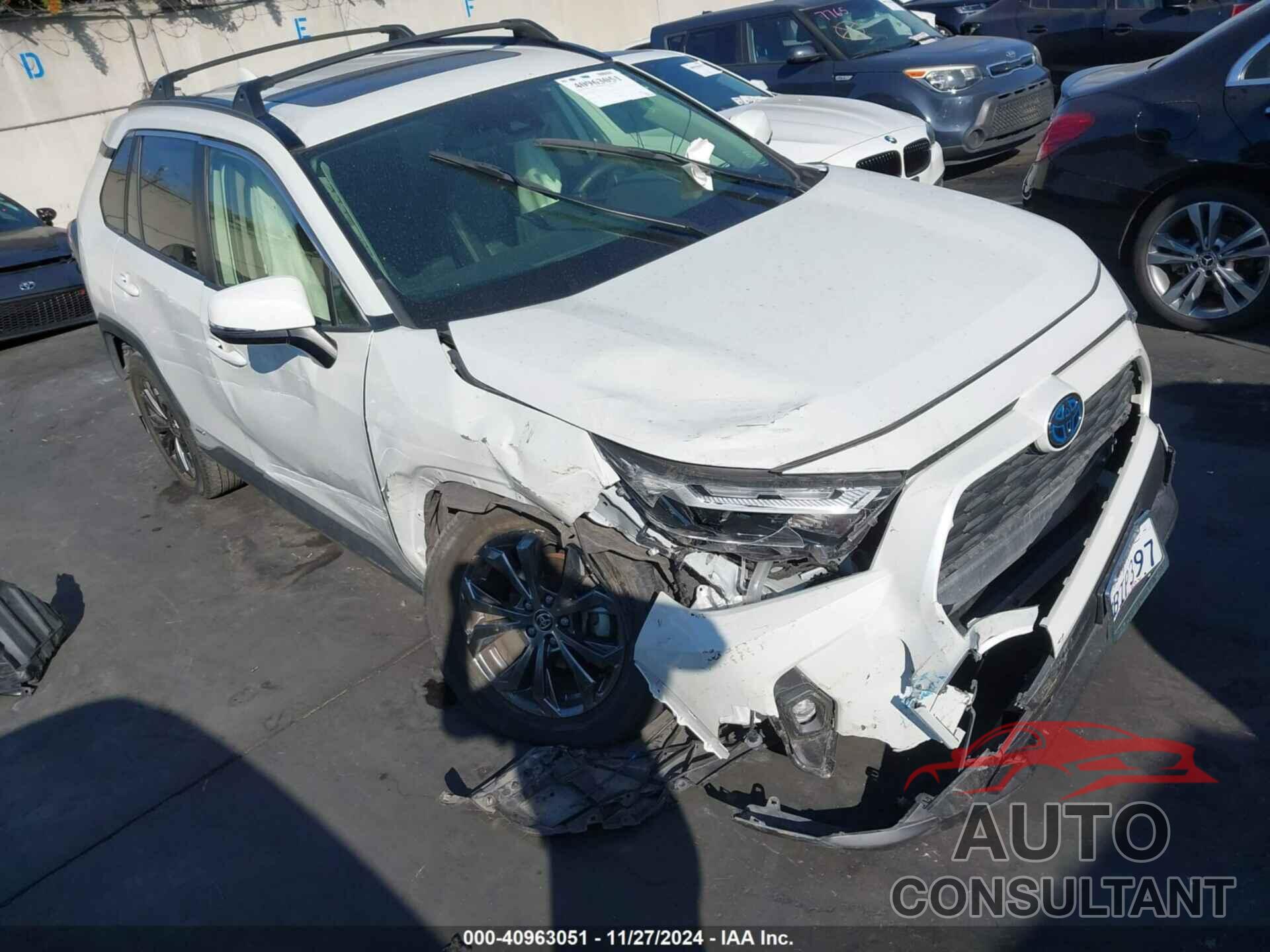 TOYOTA RAV4 HYBRID 2022 - JTMB6RFVXNJ019977