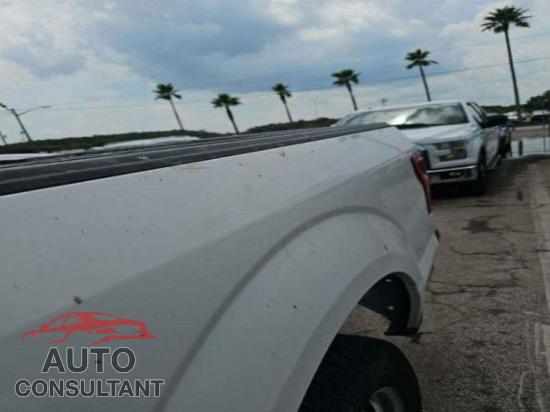 FORD F150 2018 - 1FTMF1CB4JFA19829