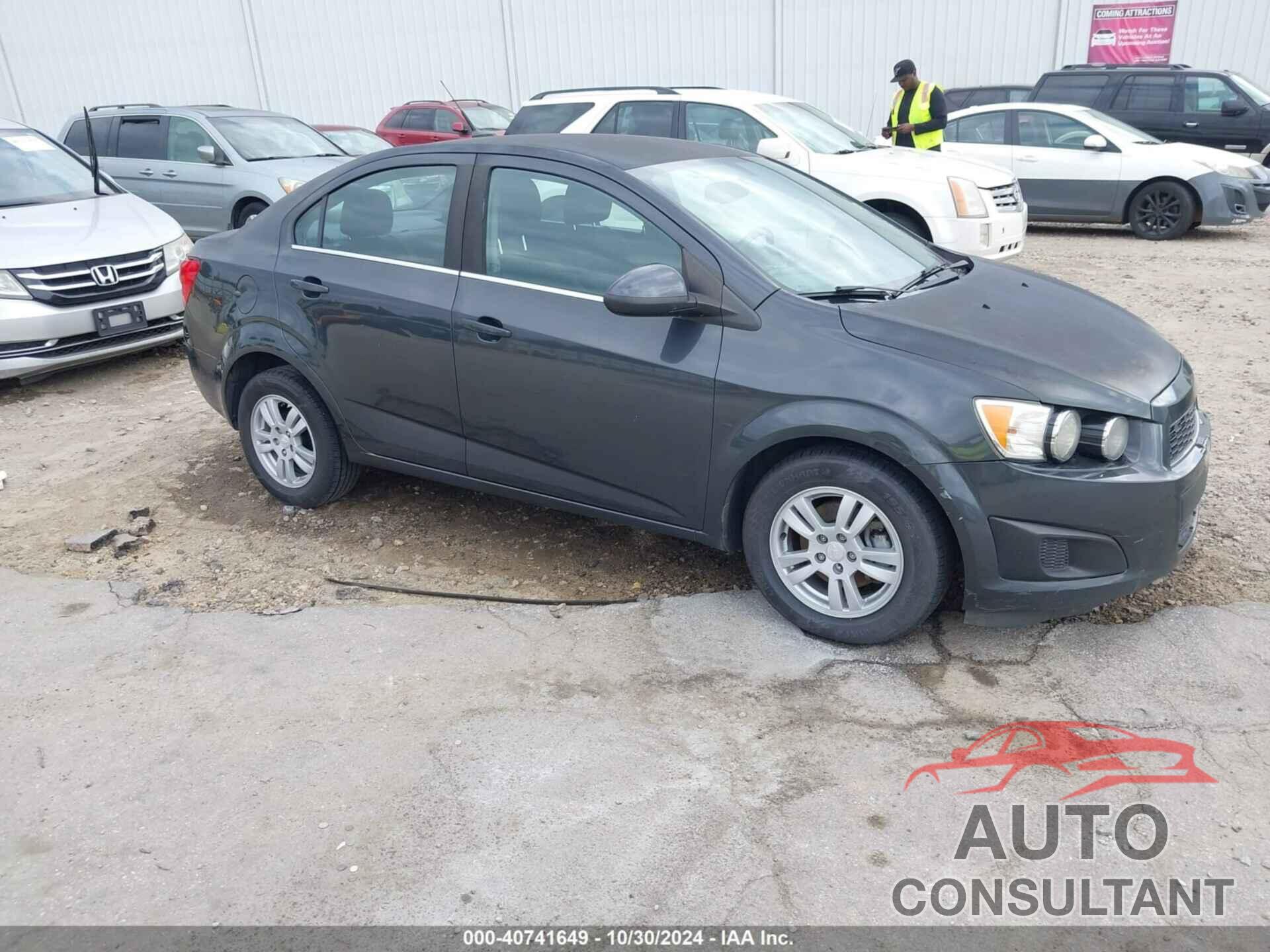 CHEVROLET SONIC 2014 - 1G1JC5SH0E4158875