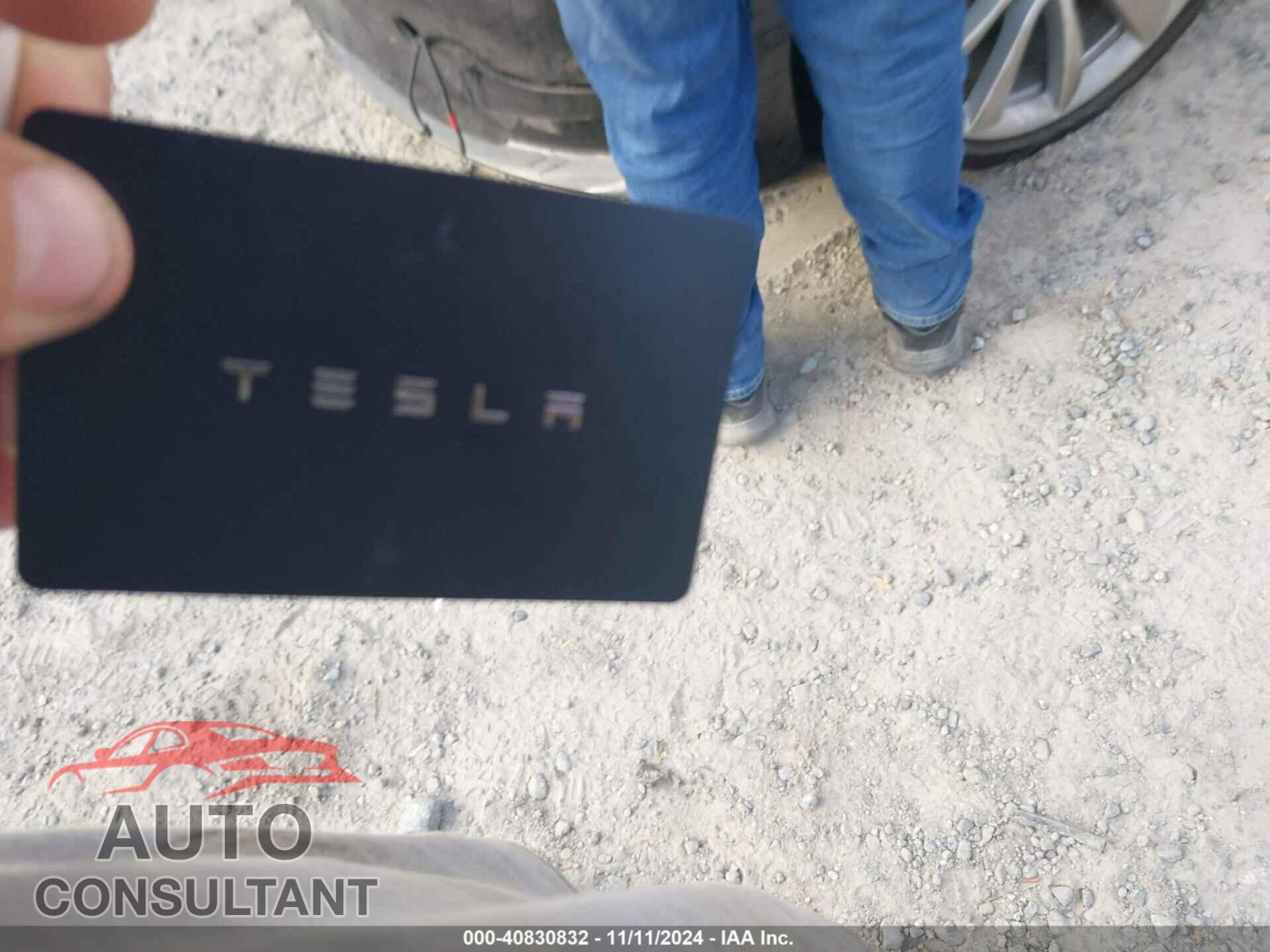 TESLA MODEL 3 2019 - 5YJ3E1EA2KF310824