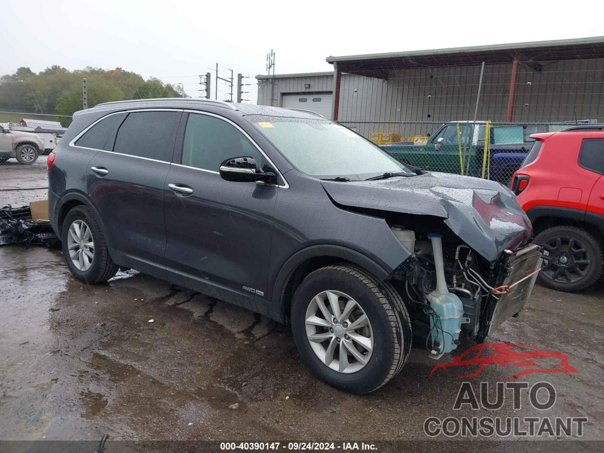KIA SORENTO 2018 - 5XYPGDA58JG426607
