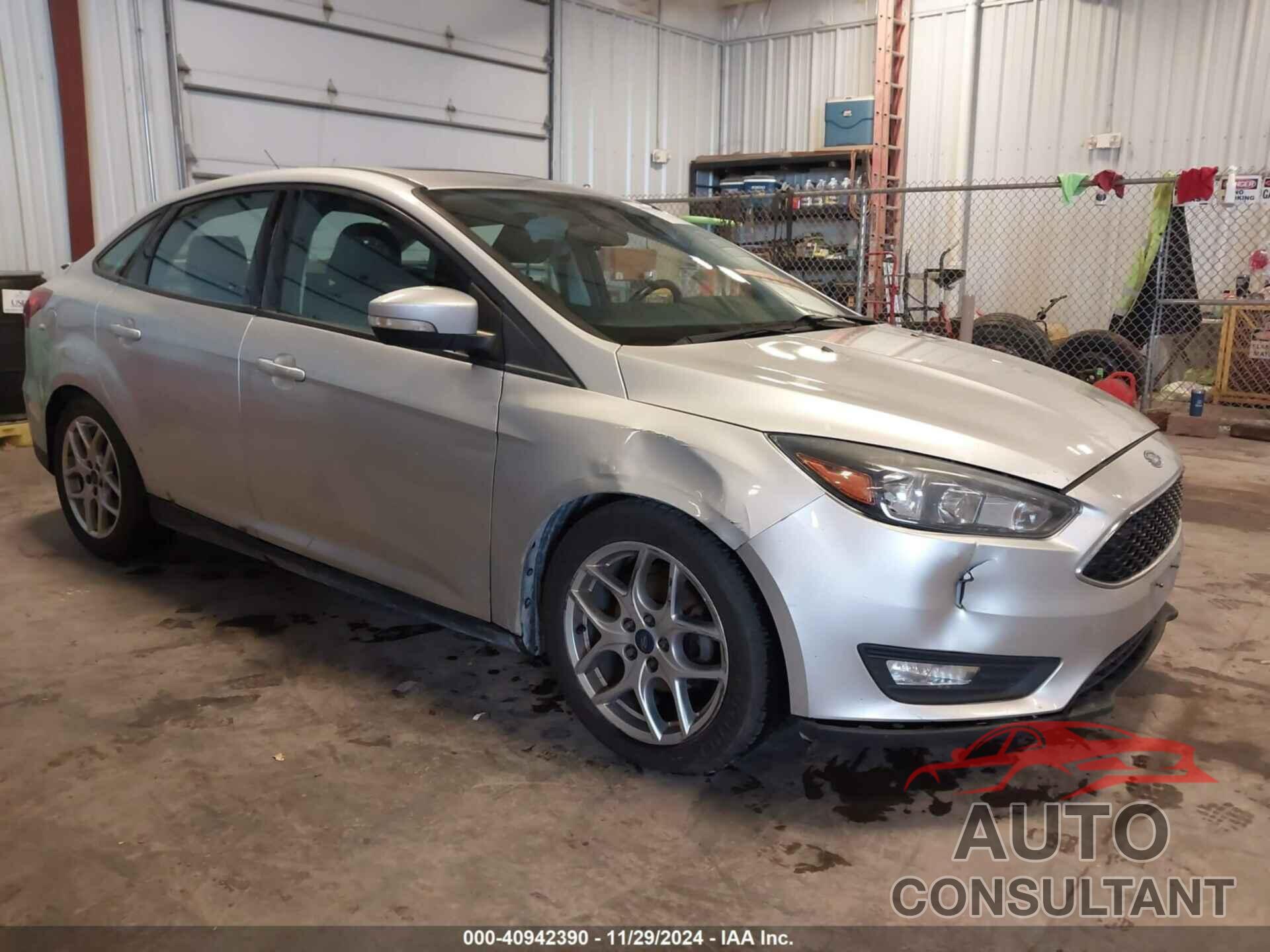 FORD FOCUS 2015 - 1FADP3F26FL302512