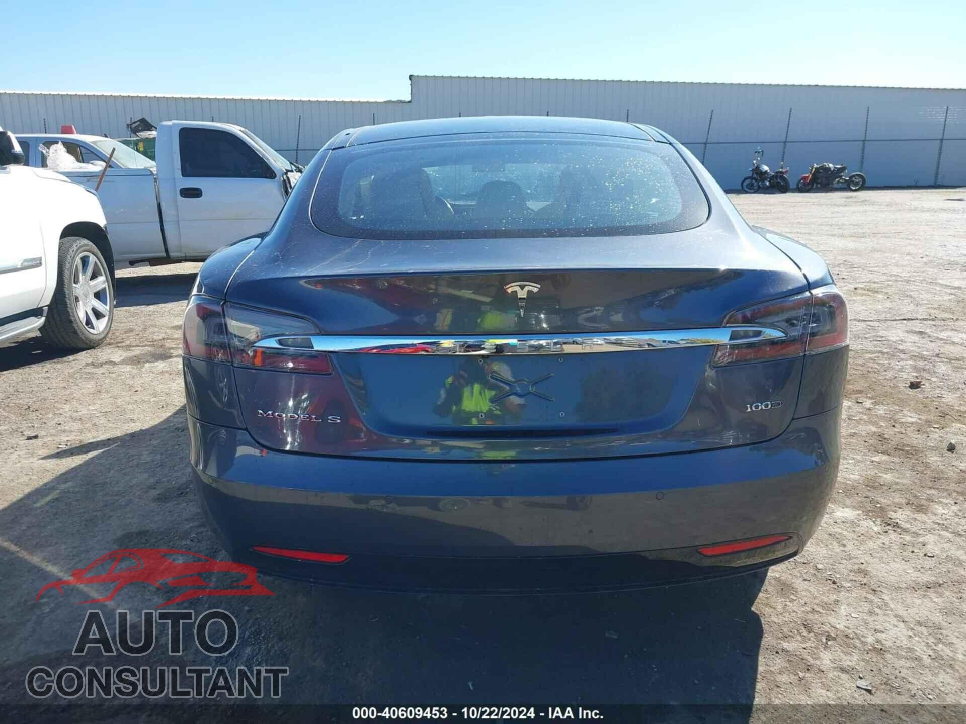 TESLA MODEL S 2017 - 5YJSA1E26HF197310