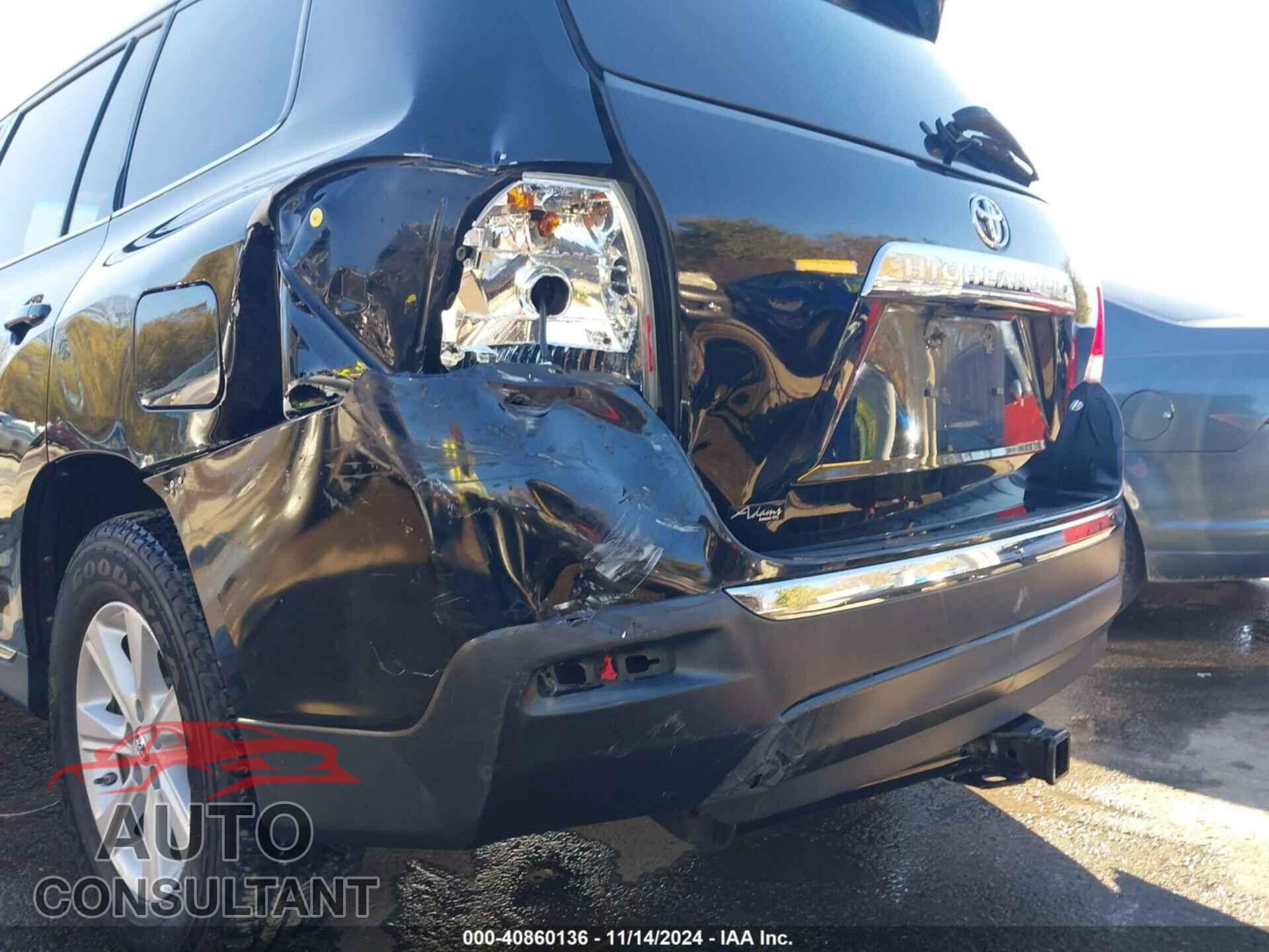 TOYOTA HIGHLANDER 2013 - 5TDBK3EH8DS191480