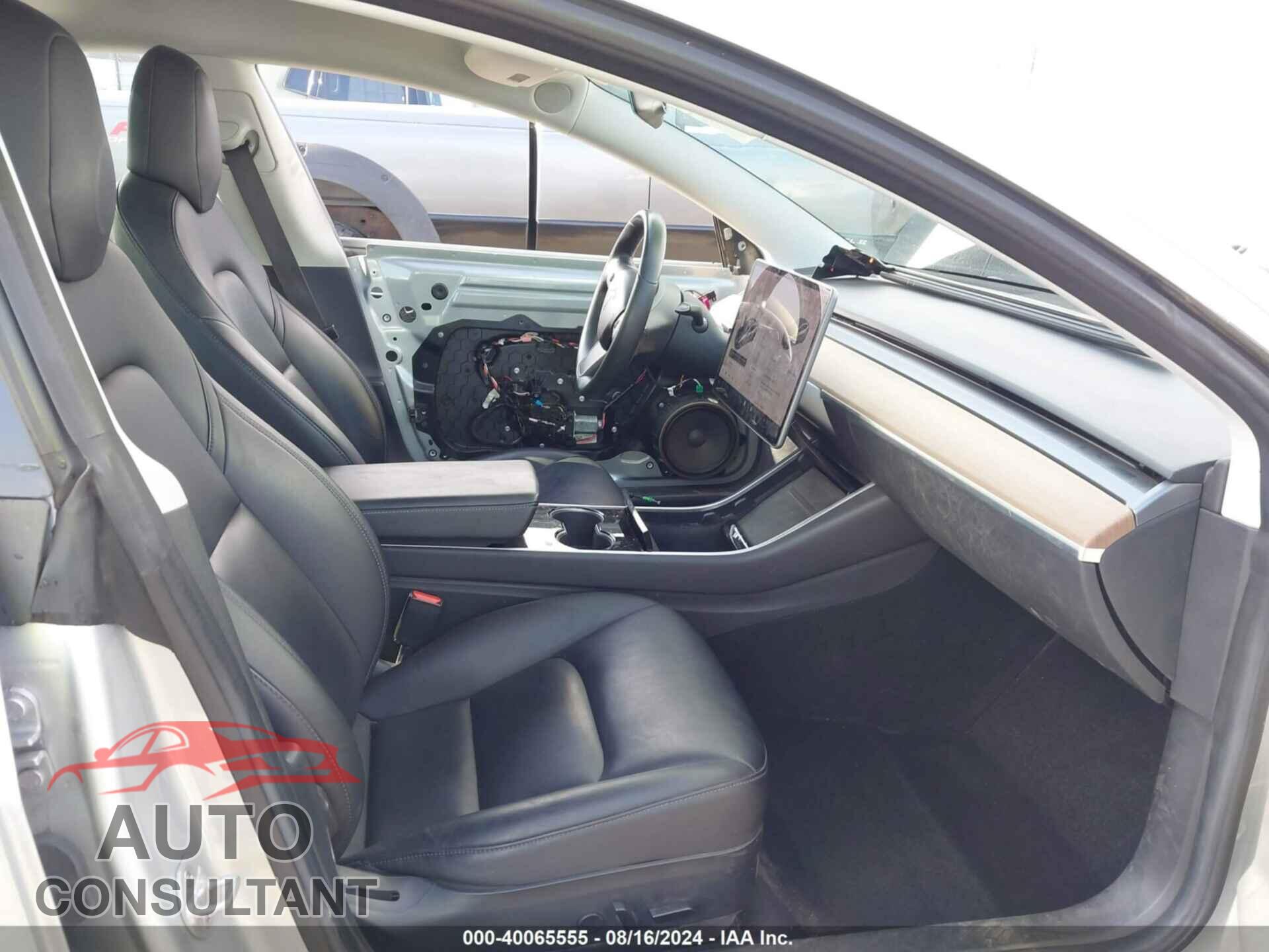 TESLA MODEL 3 2018 - 5YJ3E1EA6JF077366