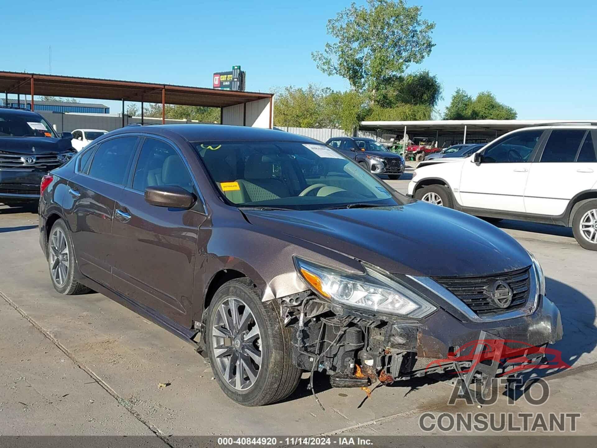 NISSAN ALTIMA 2017 - 1N4AL3AP9HC156000