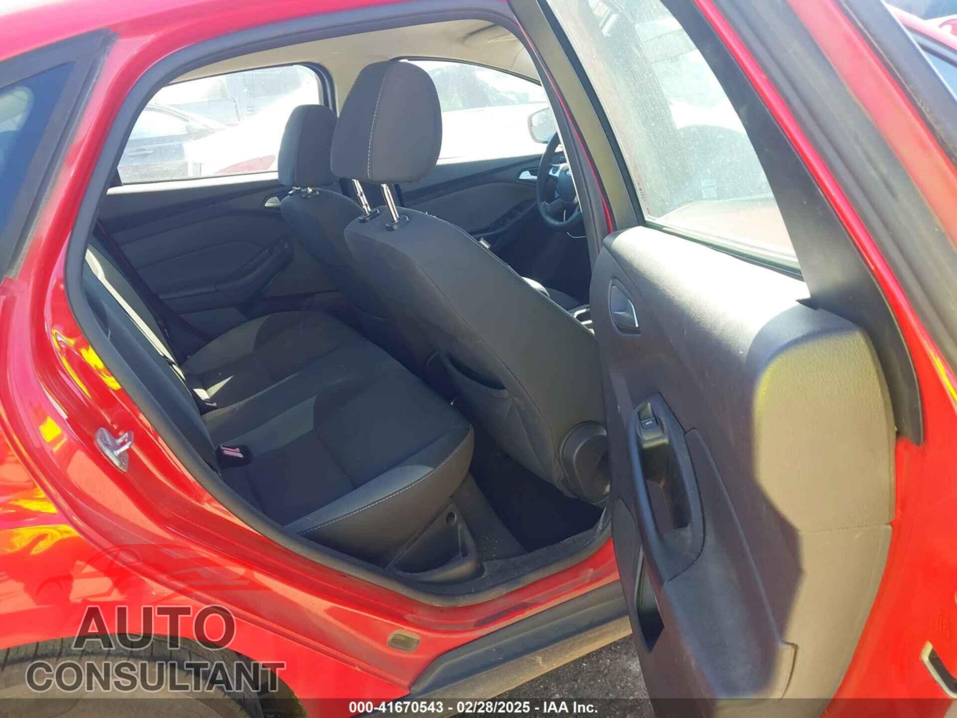 FORD FOCUS 2014 - 1FADP3F24EL168615