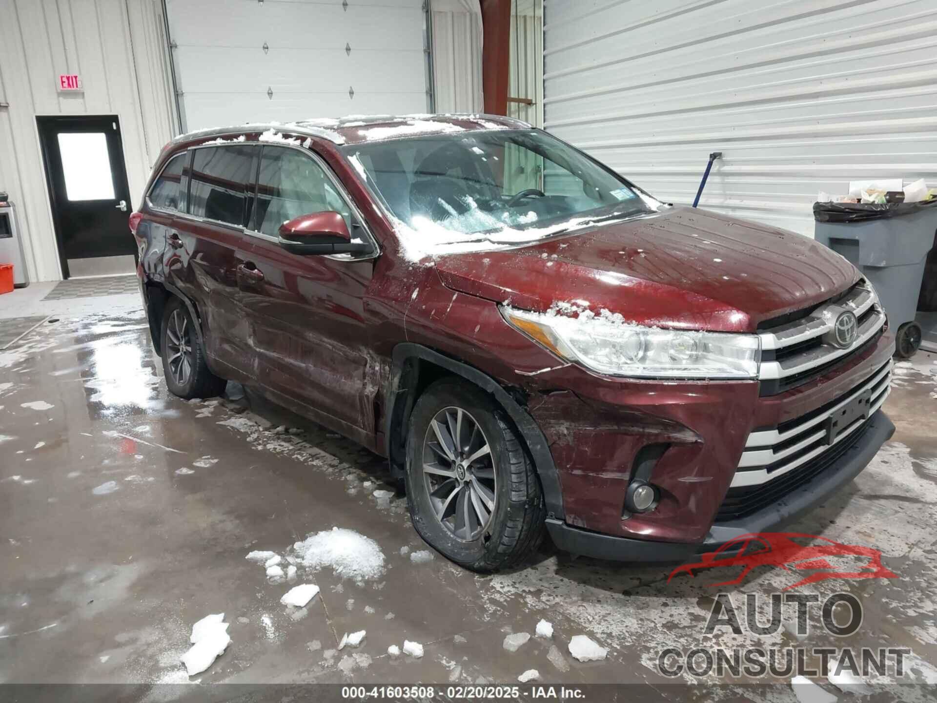 TOYOTA HIGHLANDER 2018 - 5TDJZRFH9JS898172