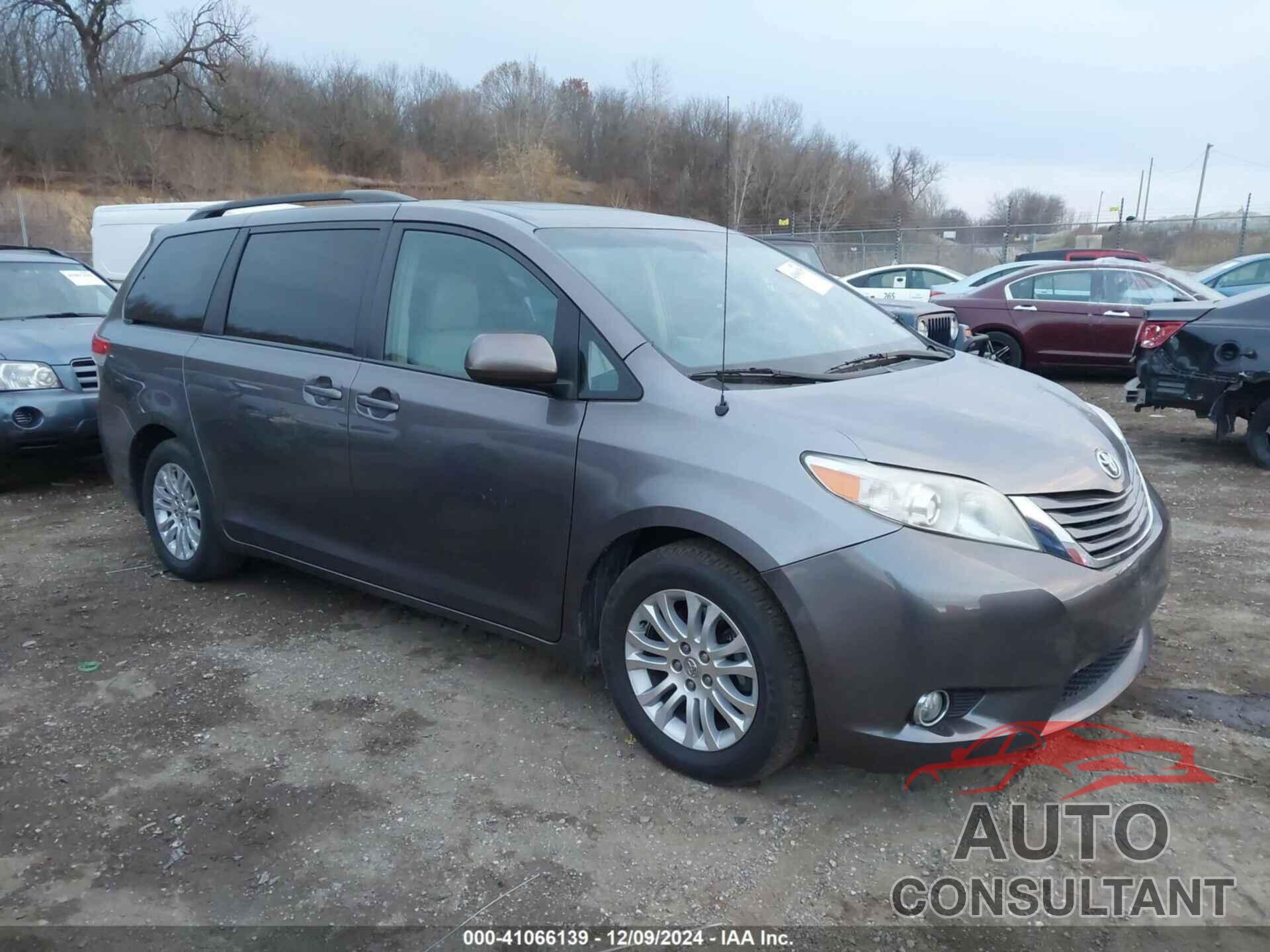 TOYOTA SIENNA 2013 - 5TDYK3DCXDS331867