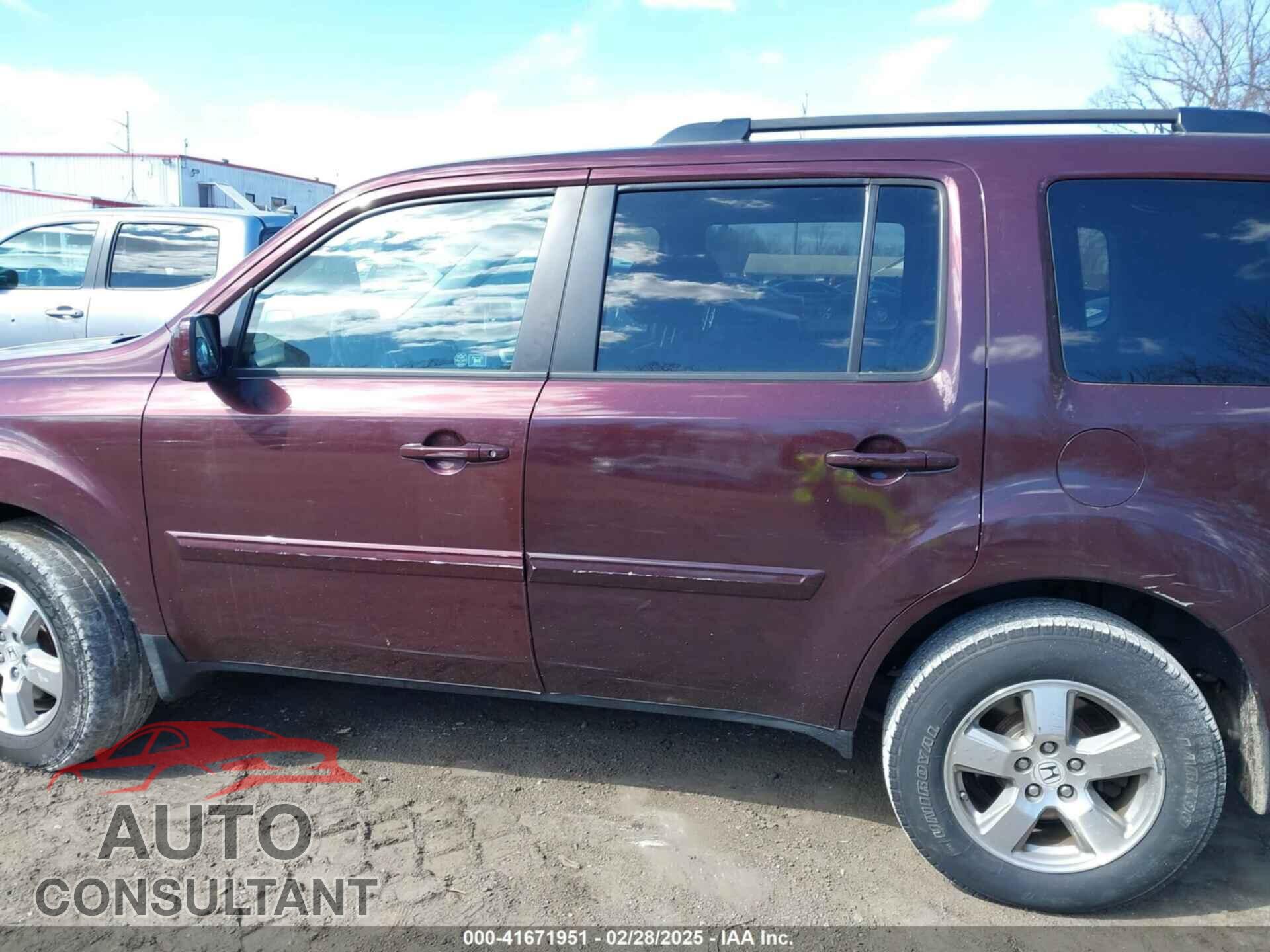 HONDA PILOT 2011 - 5FNYF4H75BB059592