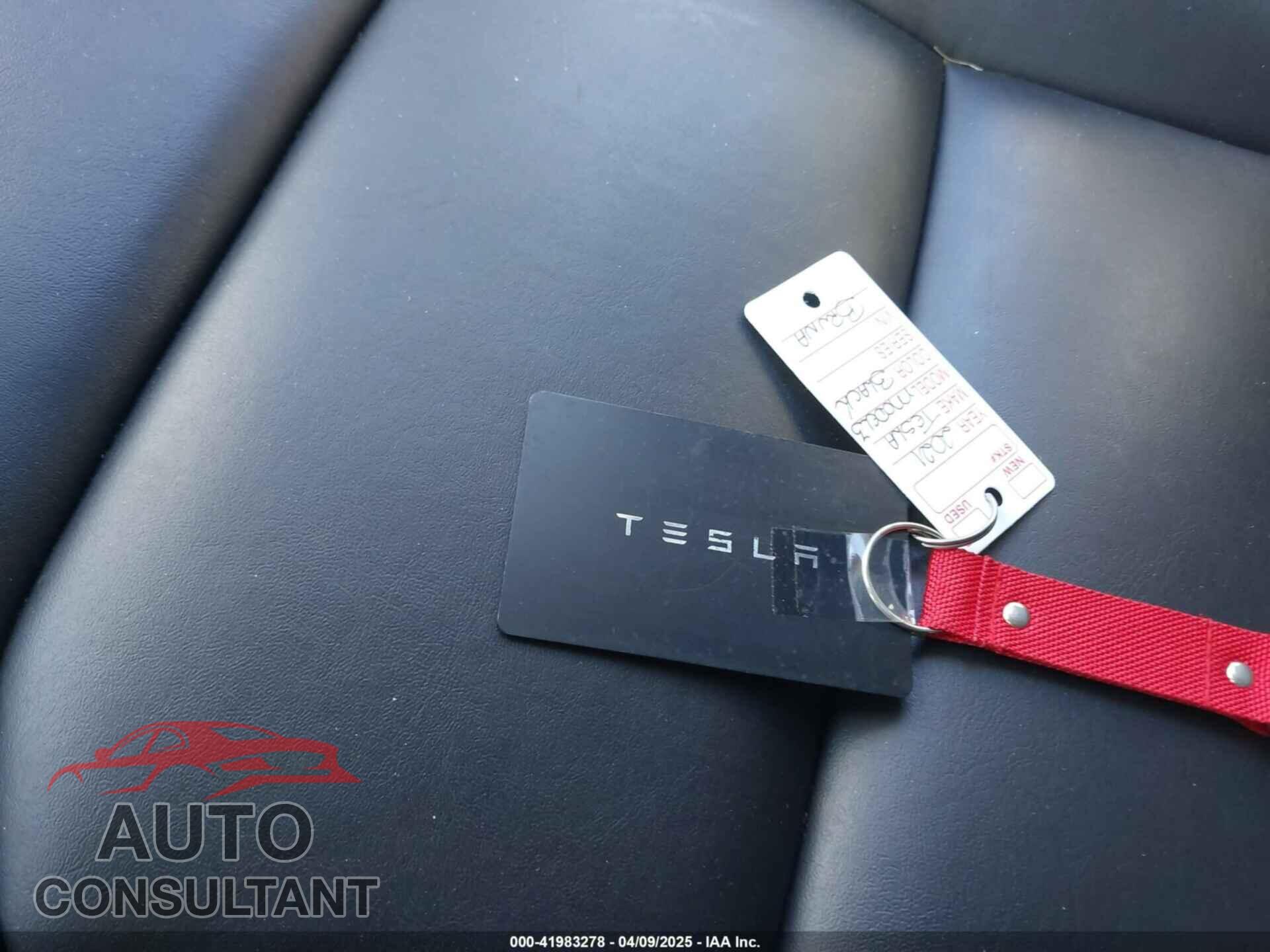 TESLA MODEL 3 2021 - 5YJ3E1EA1MF851155