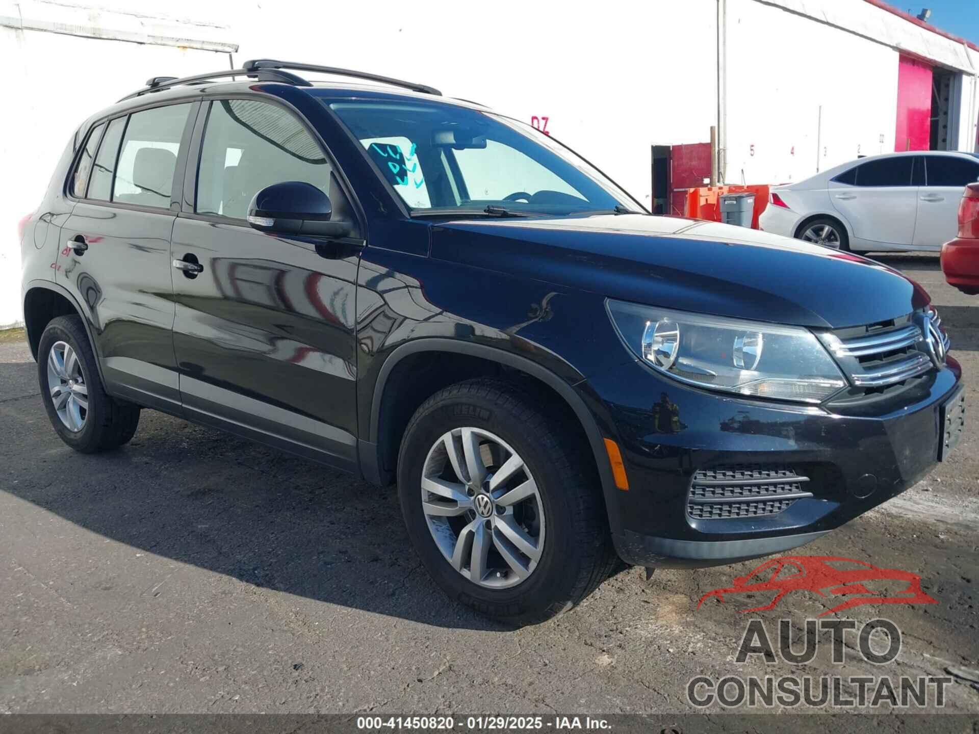 VOLKSWAGEN TIGUAN 2016 - WVGAV7AXXGW516301