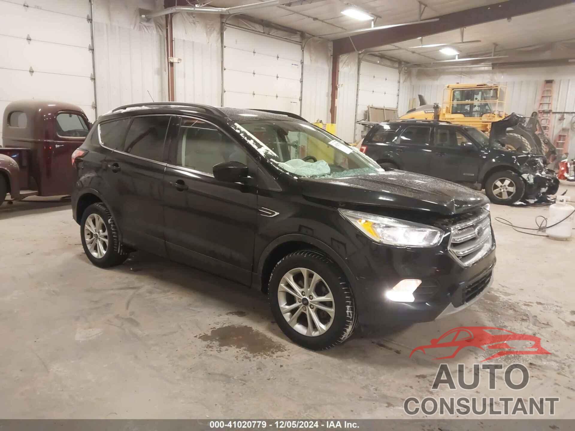 FORD ESCAPE 2018 - 1FMCU0GD5JUD03551