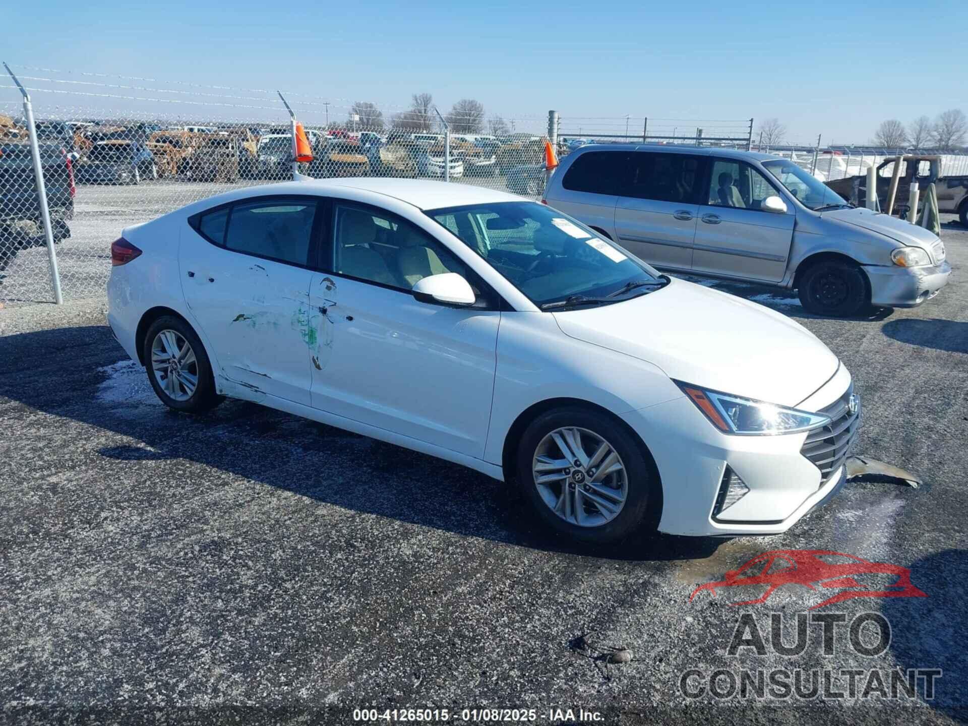 HYUNDAI ELANTRA 2019 - 5NPD84LF8KH474933