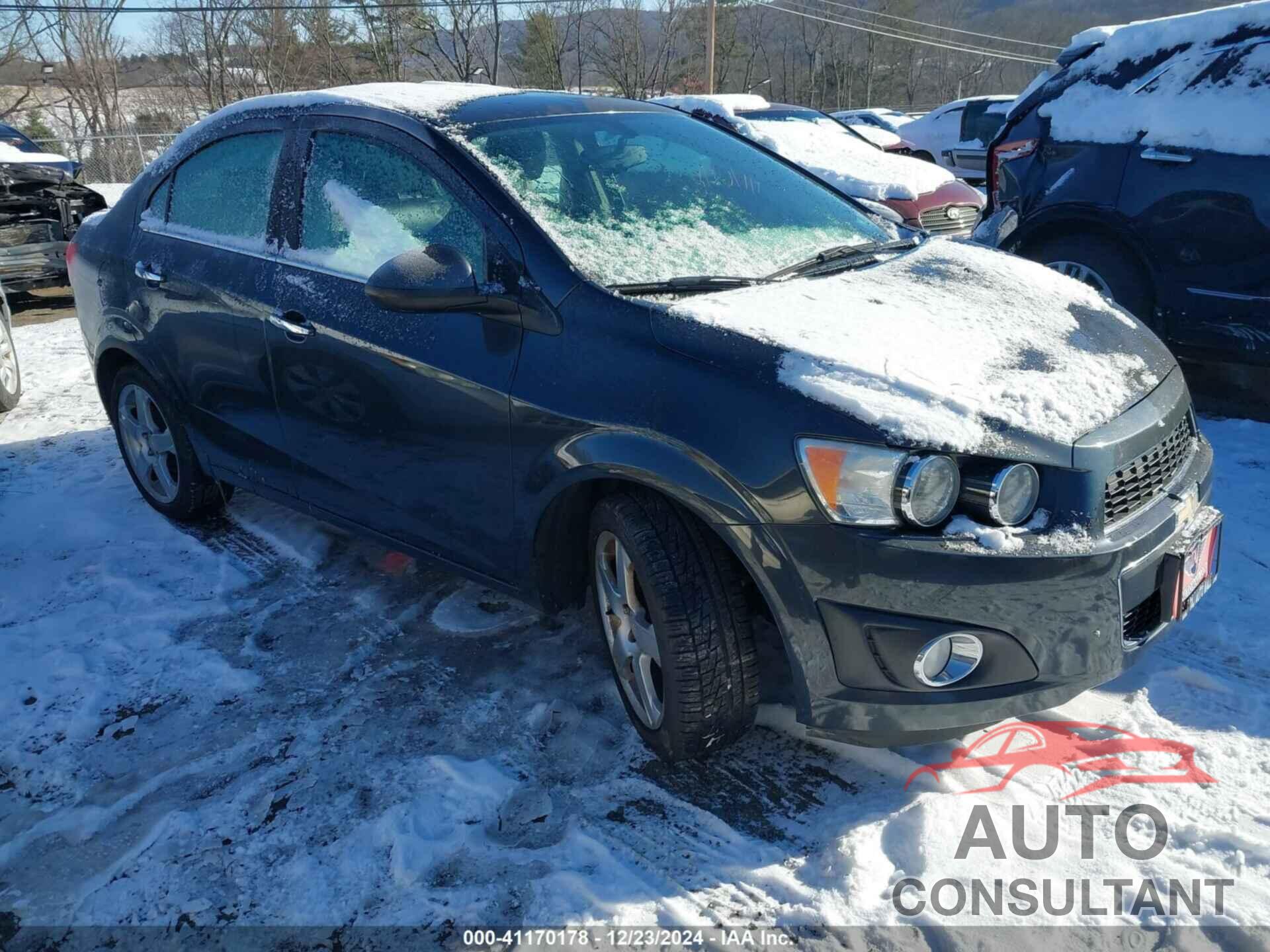 CHEVROLET SONIC 2015 - 1G1JE5SB1F4105321