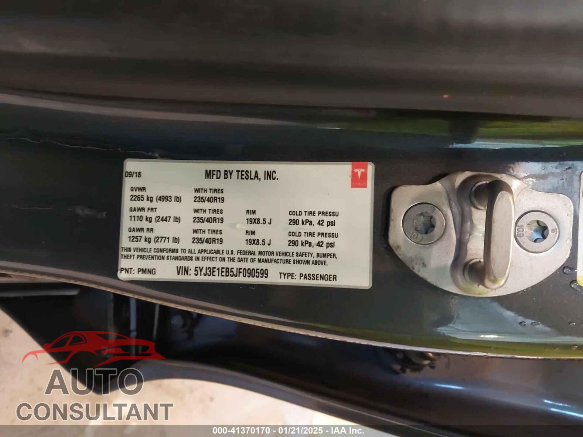TESLA MODEL 3 2018 - 5YJ3E1EB5JF090599