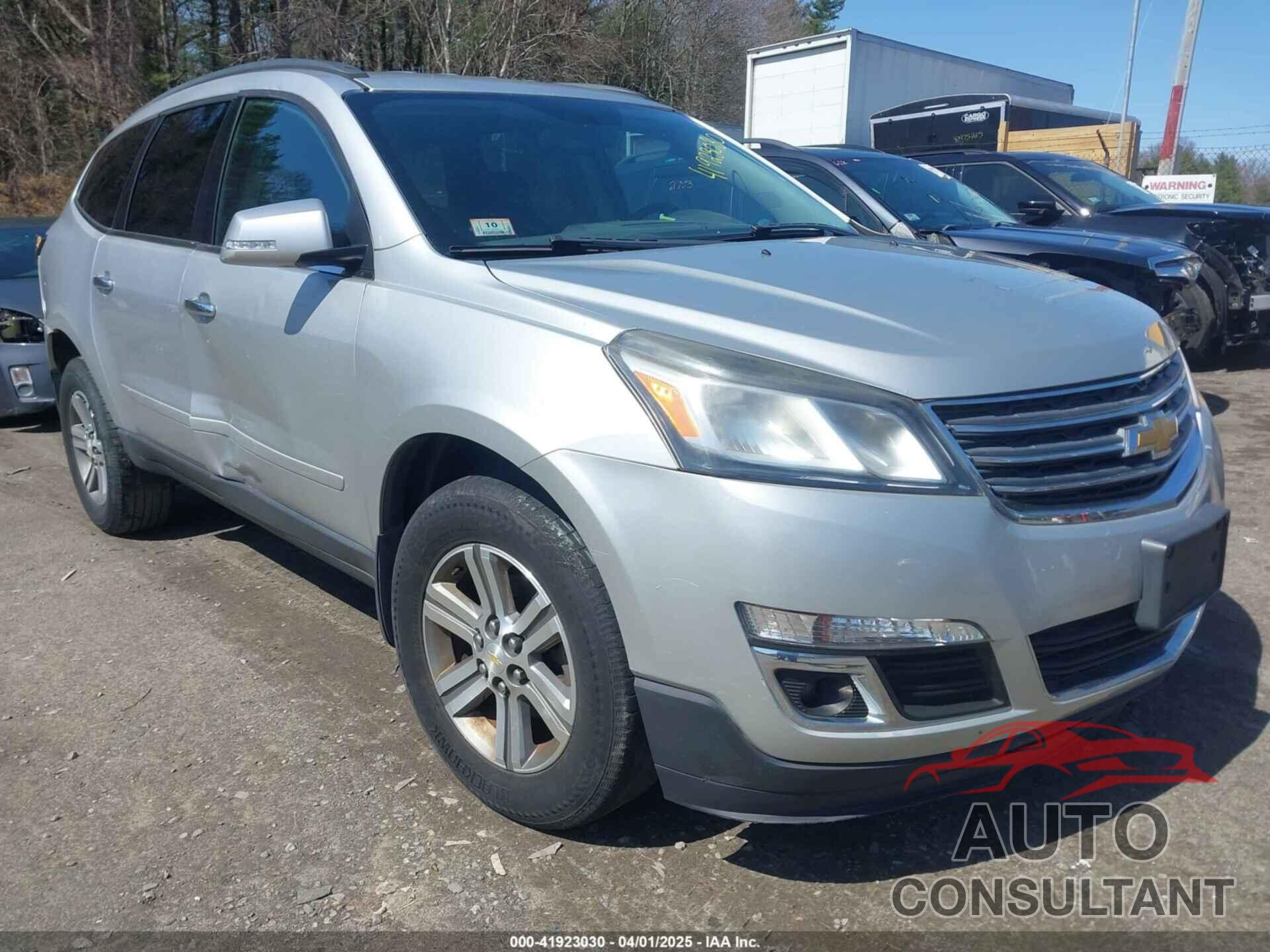 CHEVROLET TRAVERSE 2015 - 1GNKVHKD2FJ121552