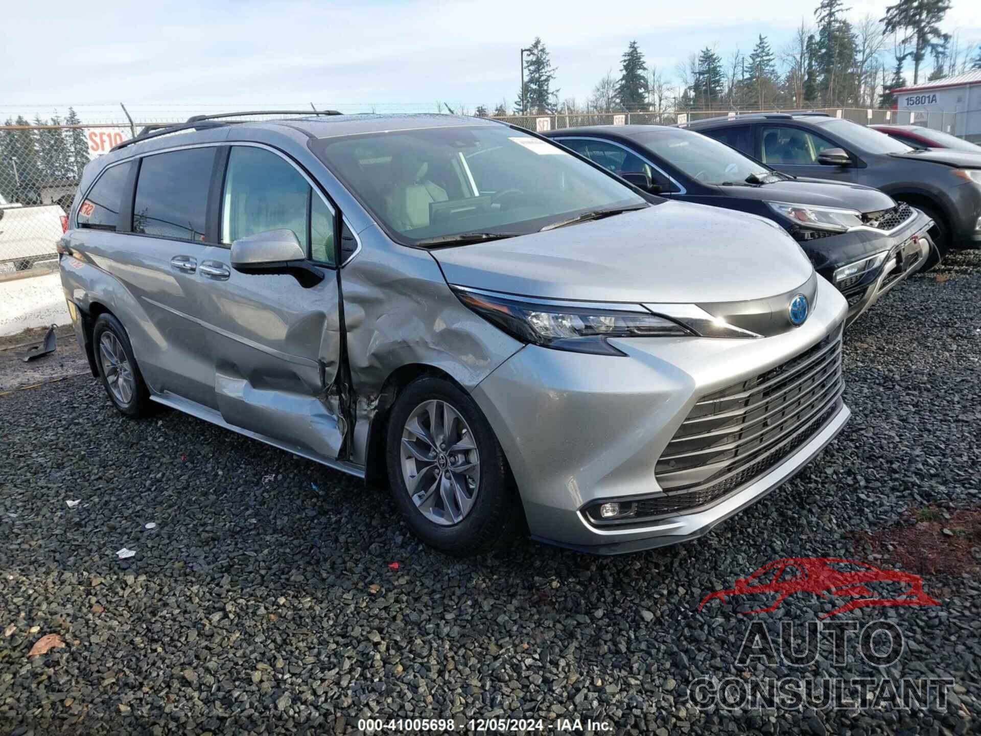 TOYOTA SIENNA 2025 - 5TDJSKFC3SS156108