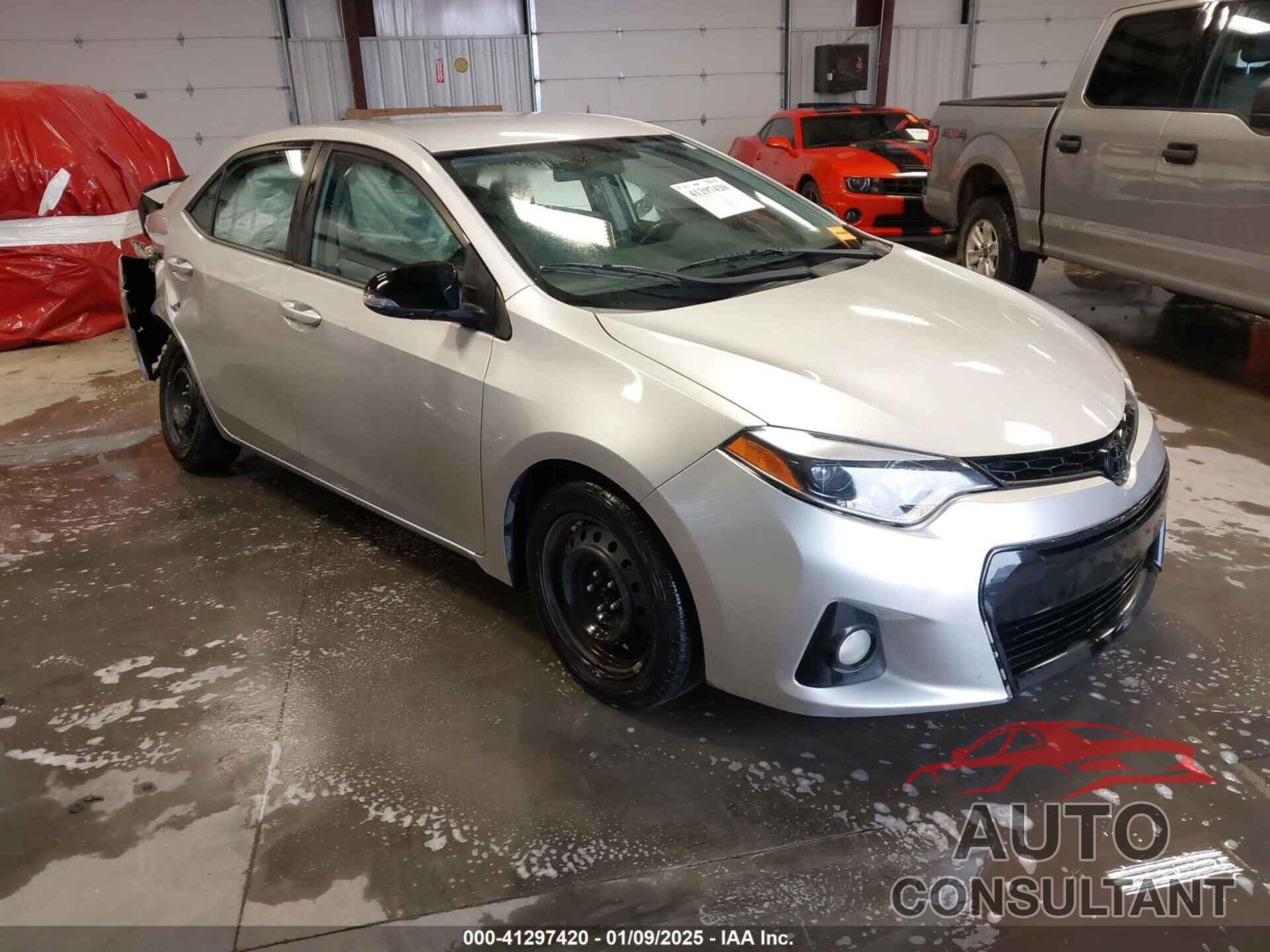TOYOTA COROLLA 2015 - 5YFBURHE8FP228005