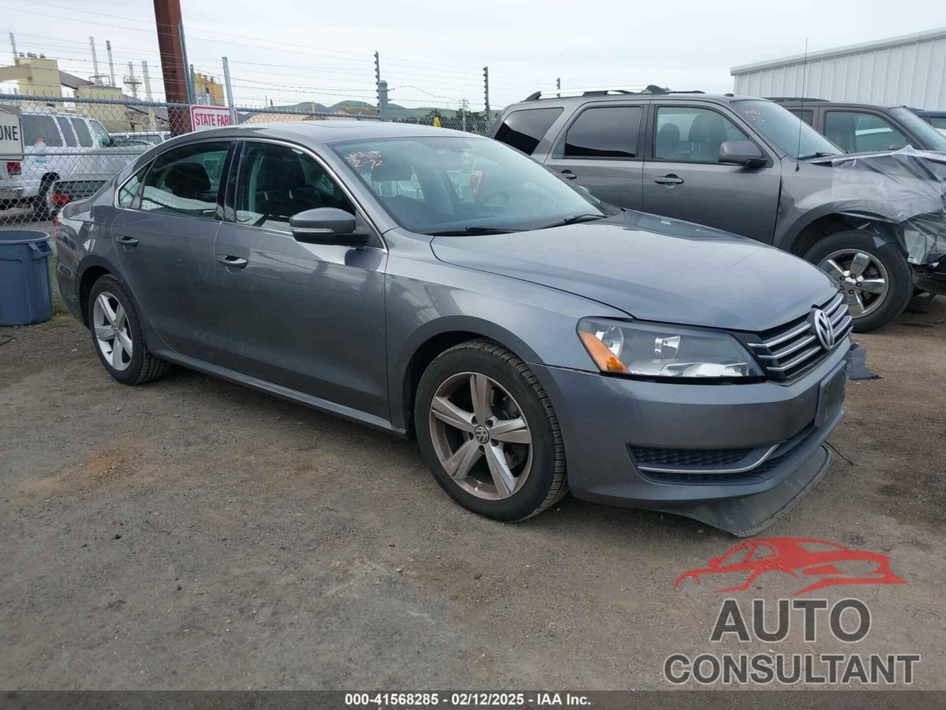 VOLKSWAGEN PASSAT 2013 - 1VWBP7A34DC145601