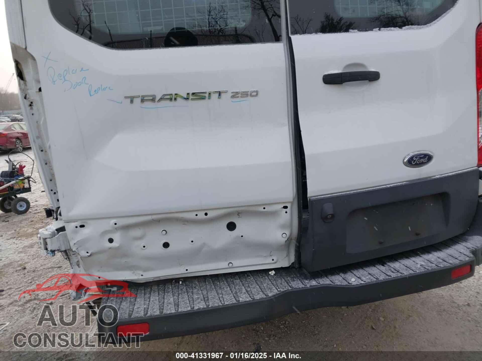 FORD TRANSIT-250 2015 - 1FTNR1ZM2FKB13159